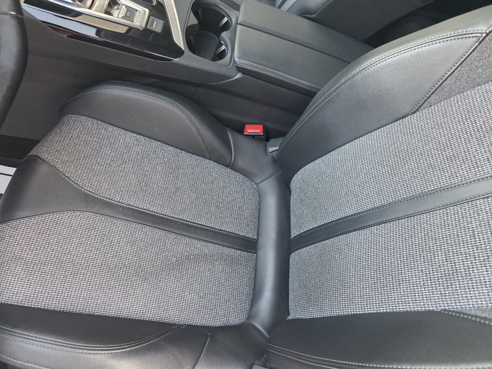 Peugeot 3008 1,5 BlueHDI Automatik Allure Servisna Jamstvo, fotografija 14