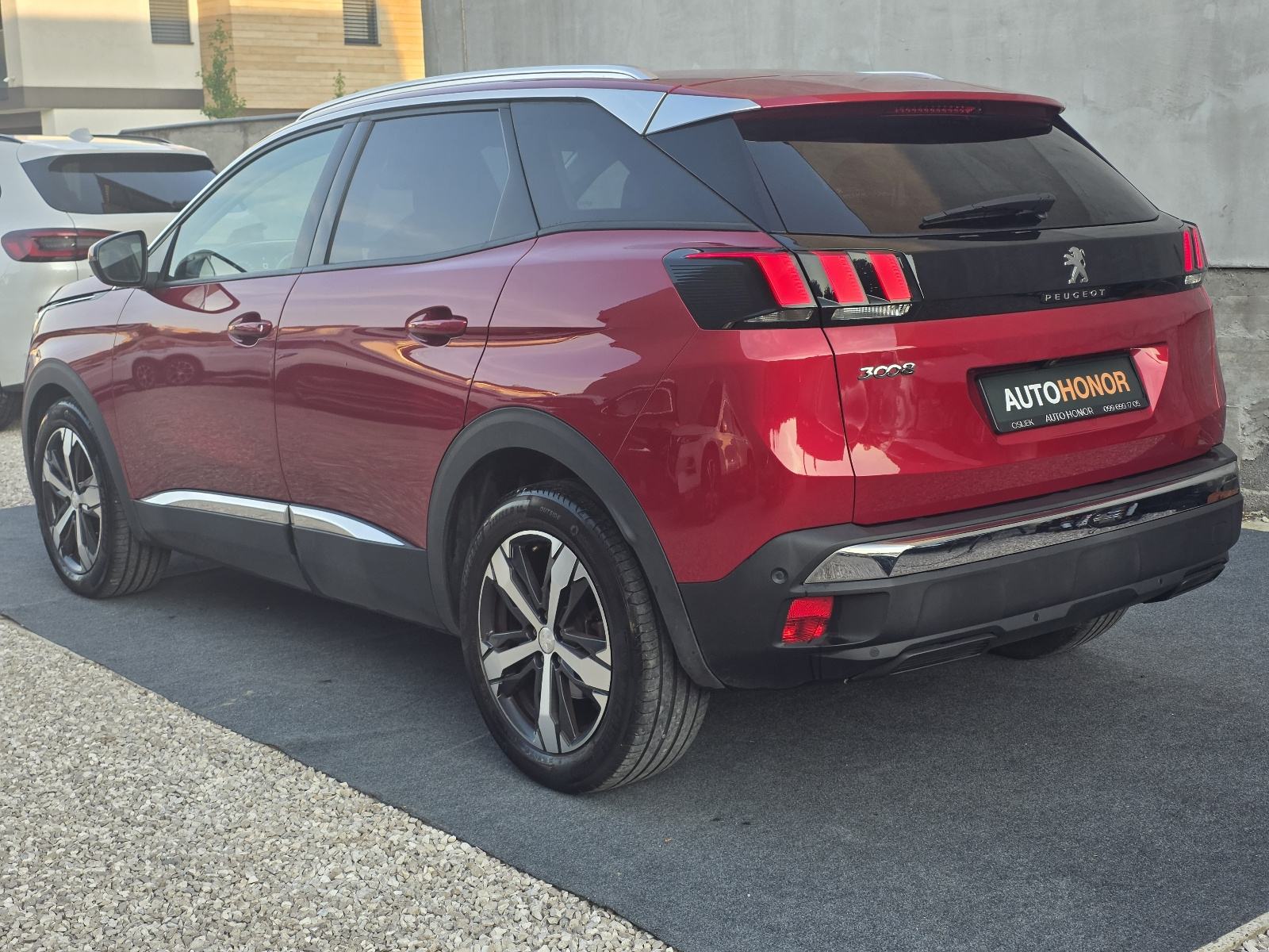 Peugeot 3008 1,5 BlueHDI Automatik Allure Servisna Jamstvo, fotografija 7