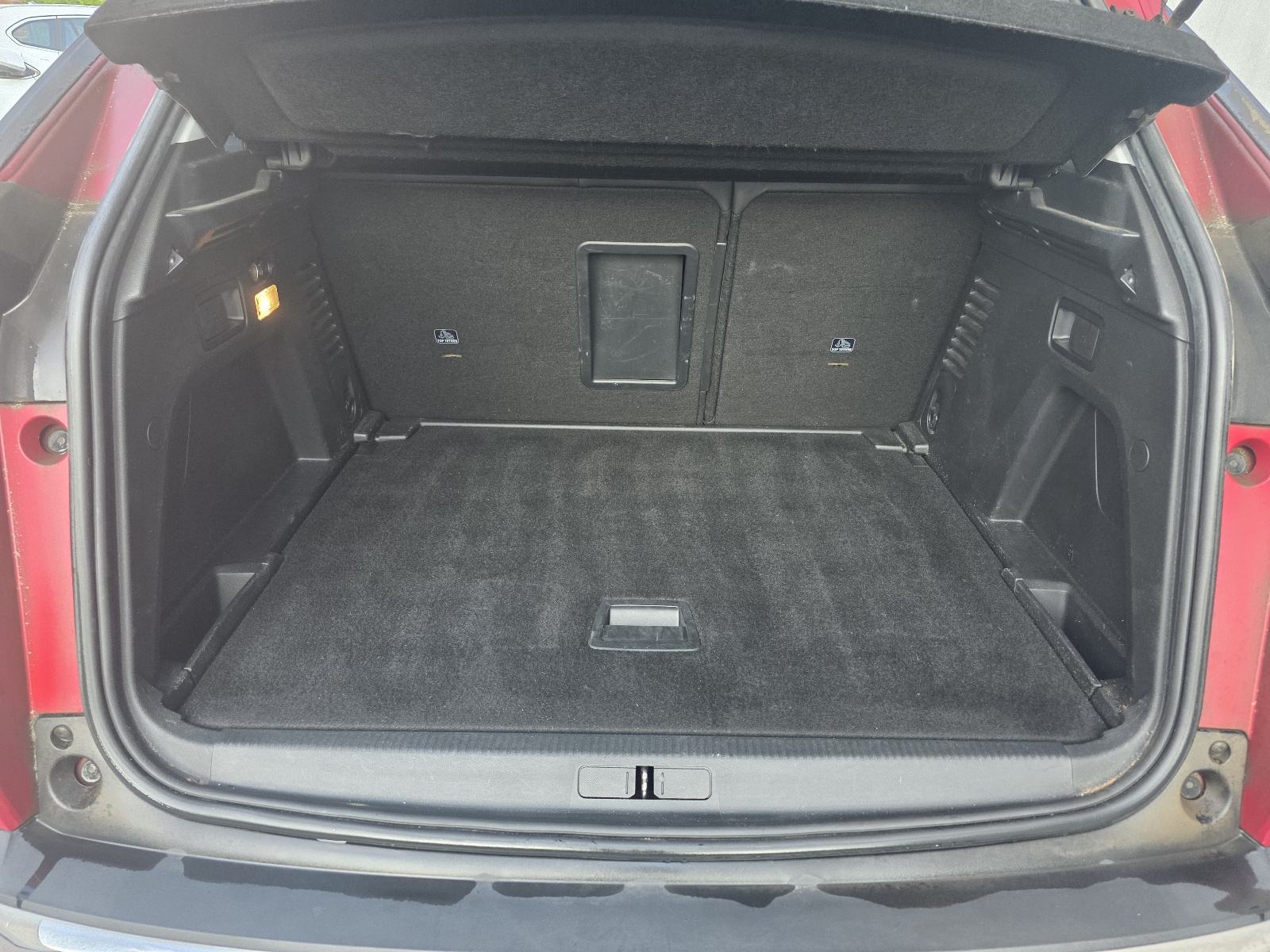 Peugeot 3008 1,5 BlueHDI Automatik Allure Servisna Jamstvo, fotografija 13