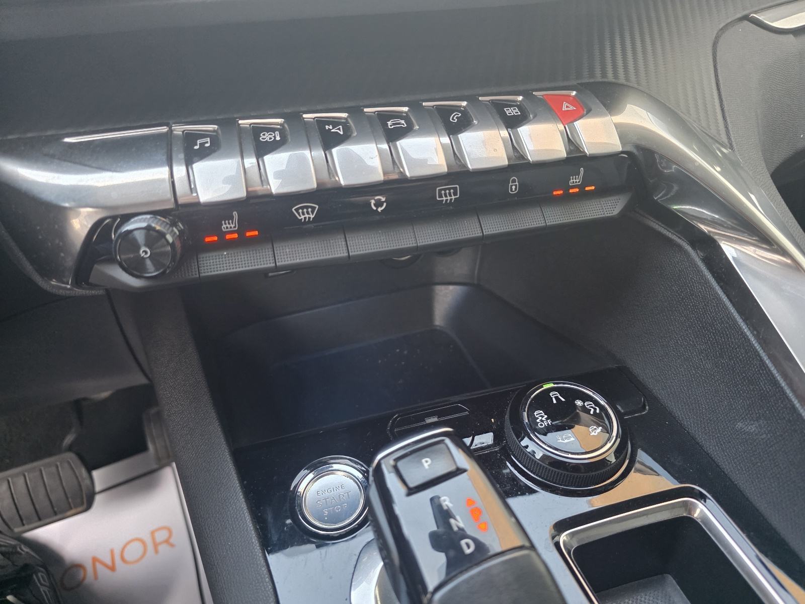 Peugeot 3008 1,5 BlueHDI Automatik Allure Servisna Jamstvo, fotografija 19