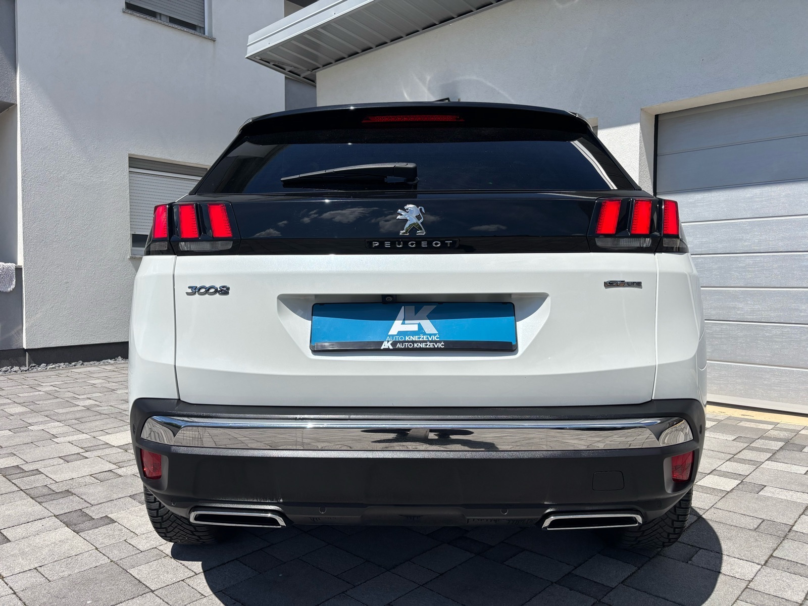 Peugeot 3008 1,5 BlueHDI automatik •GT Line• Pano • NOVI LANAC, fotografija 8