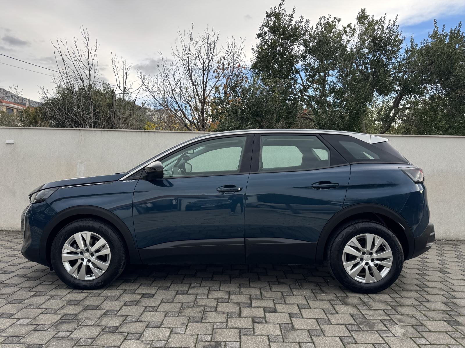 ~AKCIJA~Peugeot 3008 1,5 BlueHDI~Automatik~LED~Kamera~Servisna~Jamstvo, fotografija 12