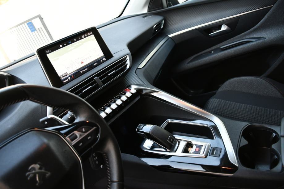 AKCIJA~Peugeot 3008 1,5 BlueHDI ~Automatik~Navigacija~Servisna~Jamstvo, fotografija 18