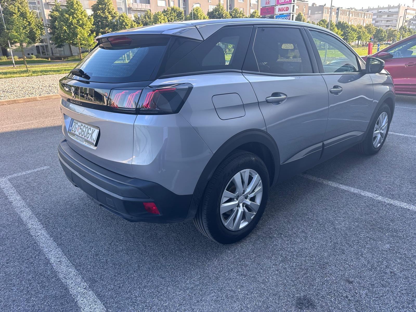 Peugeot 3008 1,5 BlueHDI automatik, fotografija 3