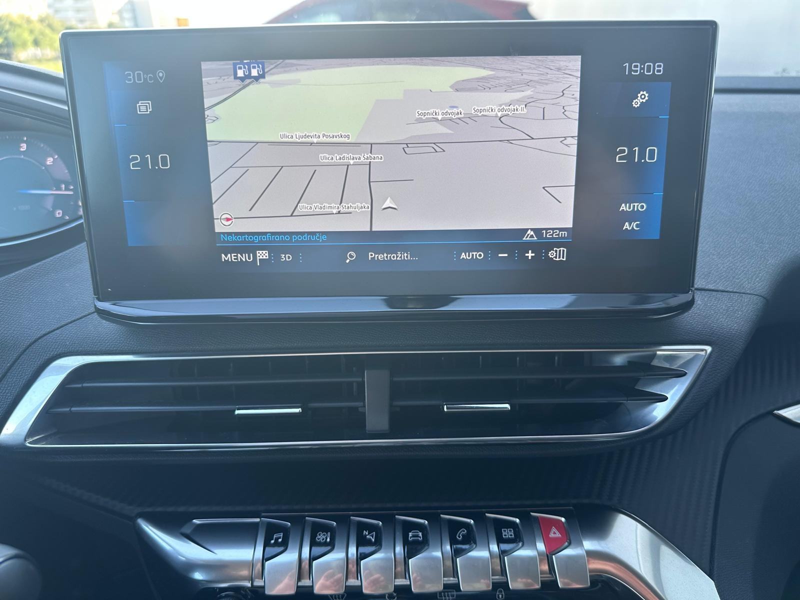 Peugeot 3008 1,5 BlueHDI automatik, fotografija 18