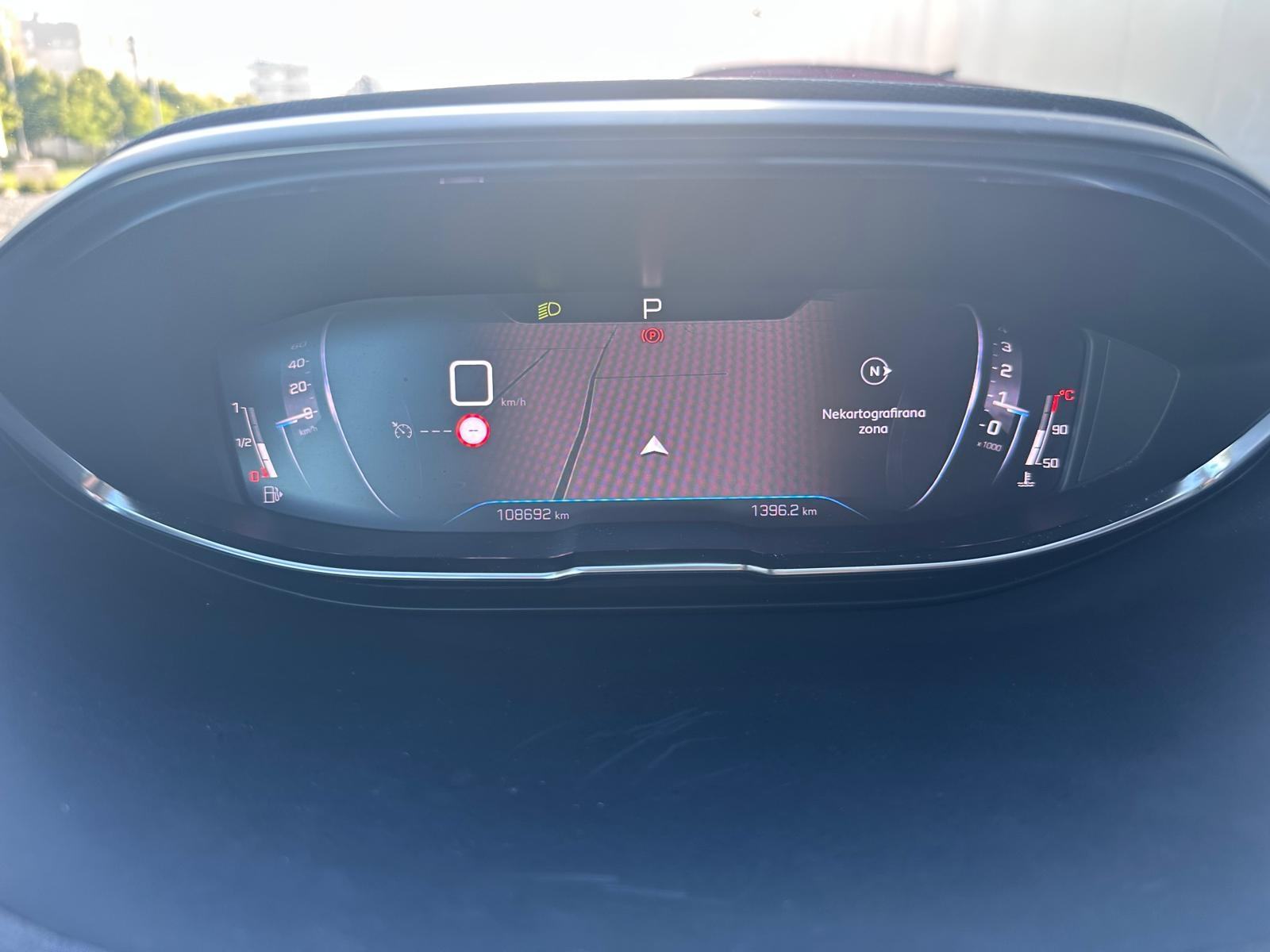 Peugeot 3008 1,5 BlueHDI automatik, fotografija 19