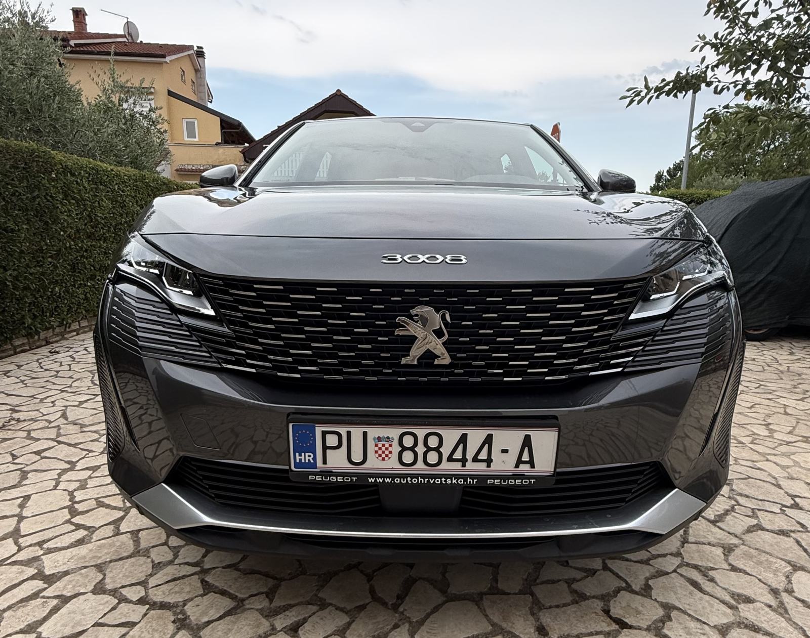 Peugeot 3008 1,5 BlueHDI business line EAT8, fotografija 3