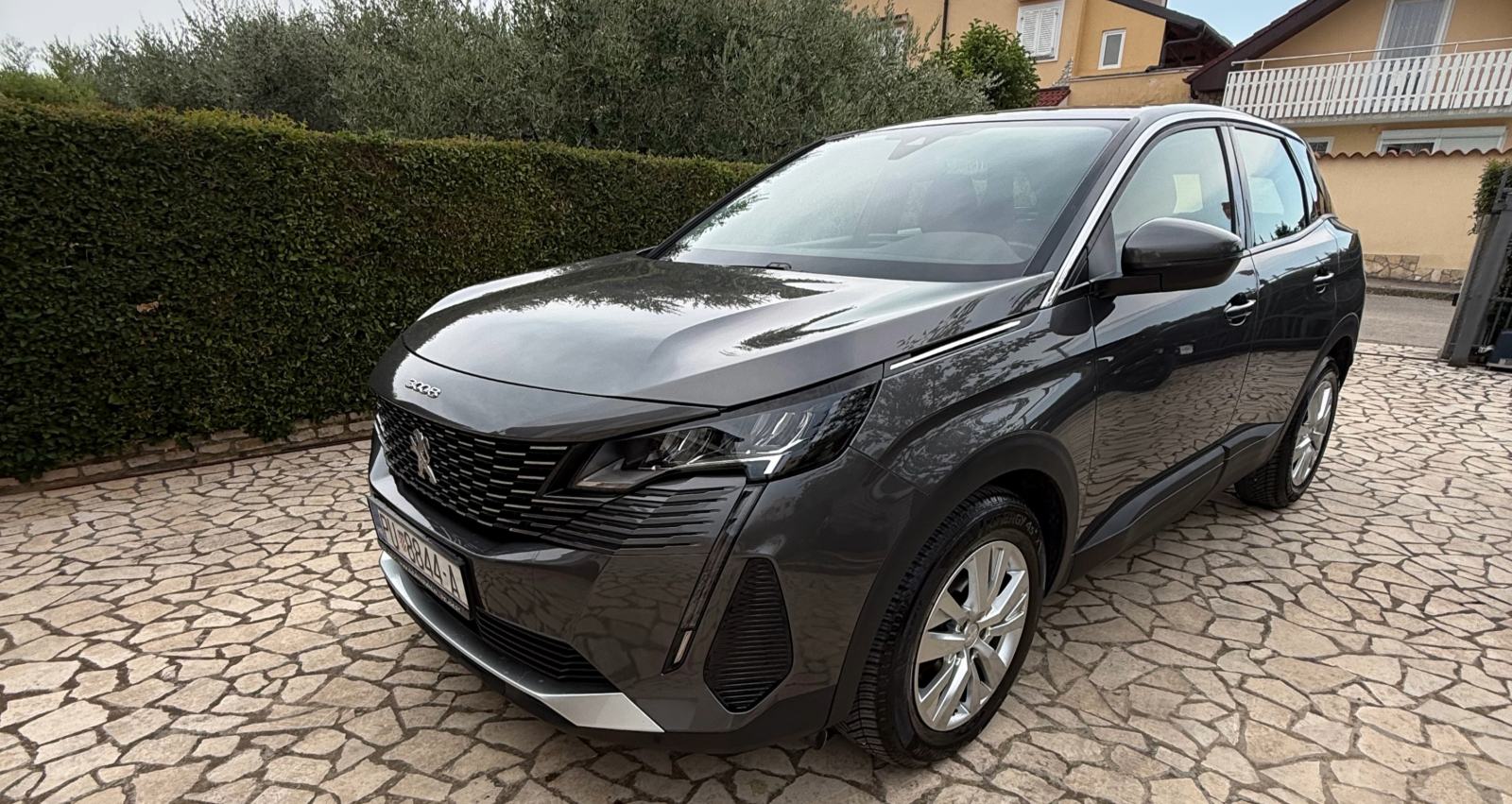 Peugeot 3008 1,5 BlueHDI business line EAT8, fotografija 2