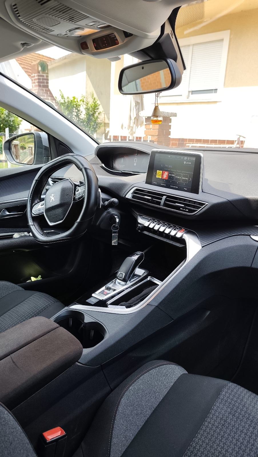 Peugeot 3008 1,5 BlueHDI automatik, fotografija 2