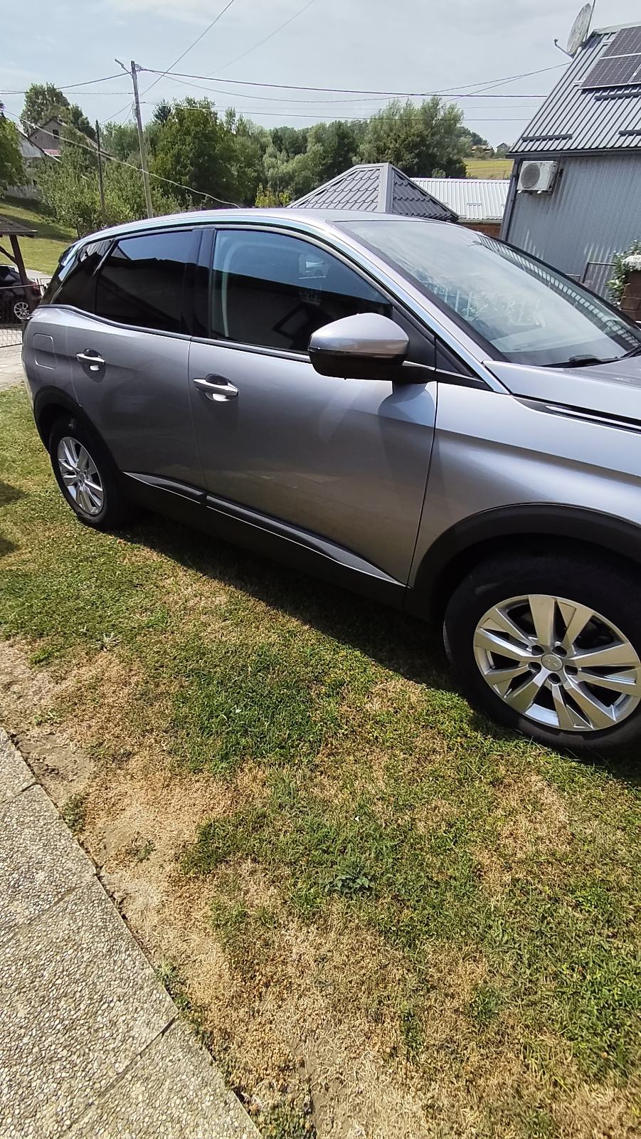 Peugeot 3008 1,5 BlueHDI automatik, fotografija 3