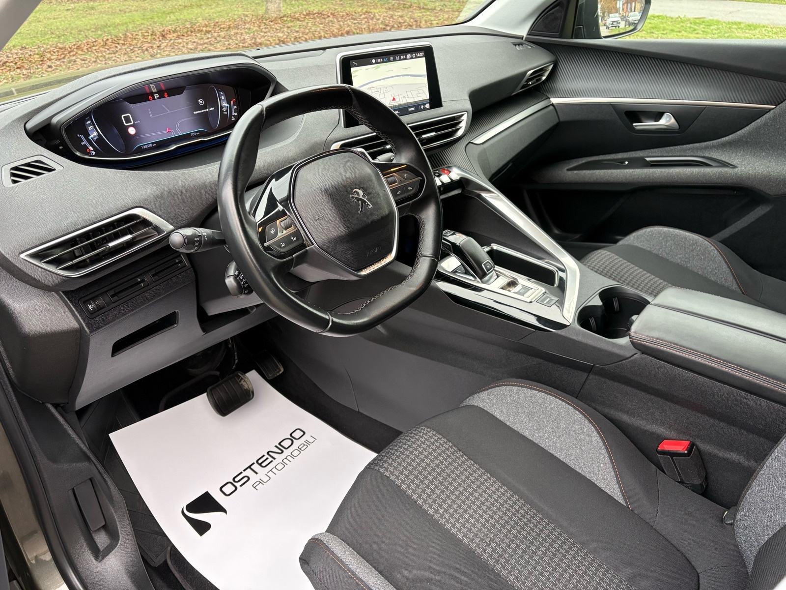 Peugeot 3008 1,5 HDI Active, fotografija 10