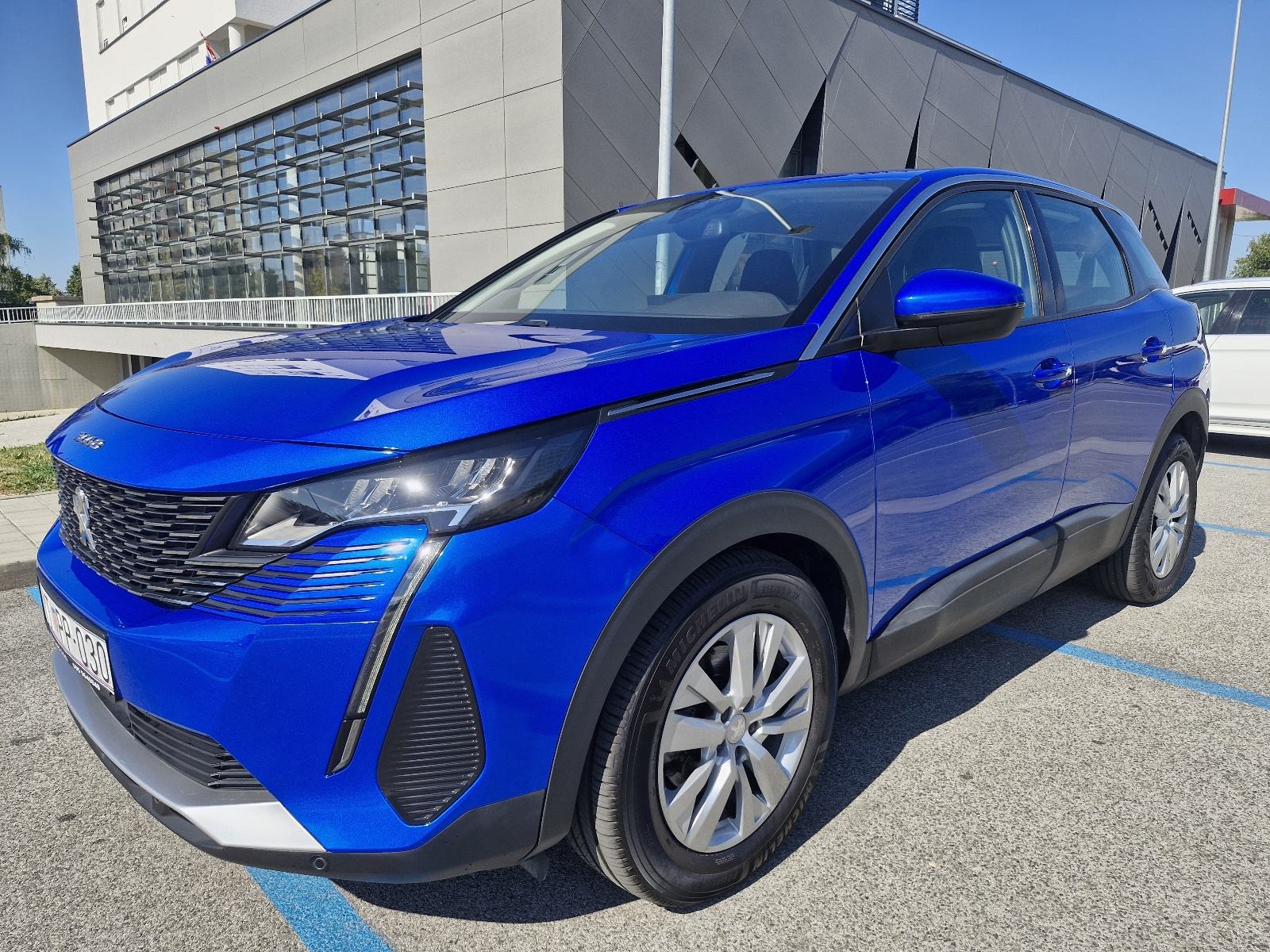 PEUGEOT 3008 1.5 BLUEHDI,EAT8,JAMSTVO 1.God,LED,KAMERA,87000km,, fotografija 1