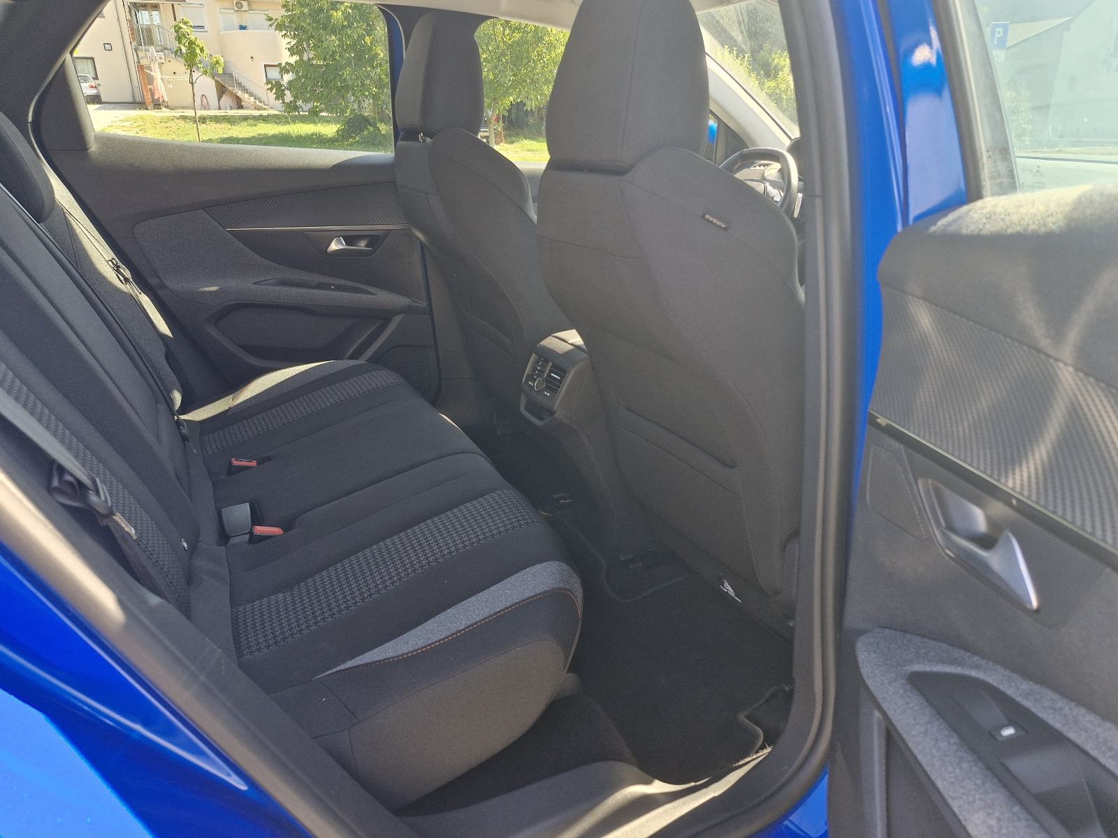 PEUGEOT 3008 1.5 BLUEHDI,EAT8,JAMSTVO 1.God,LED,KAMERA,87000km,, fotografija 10