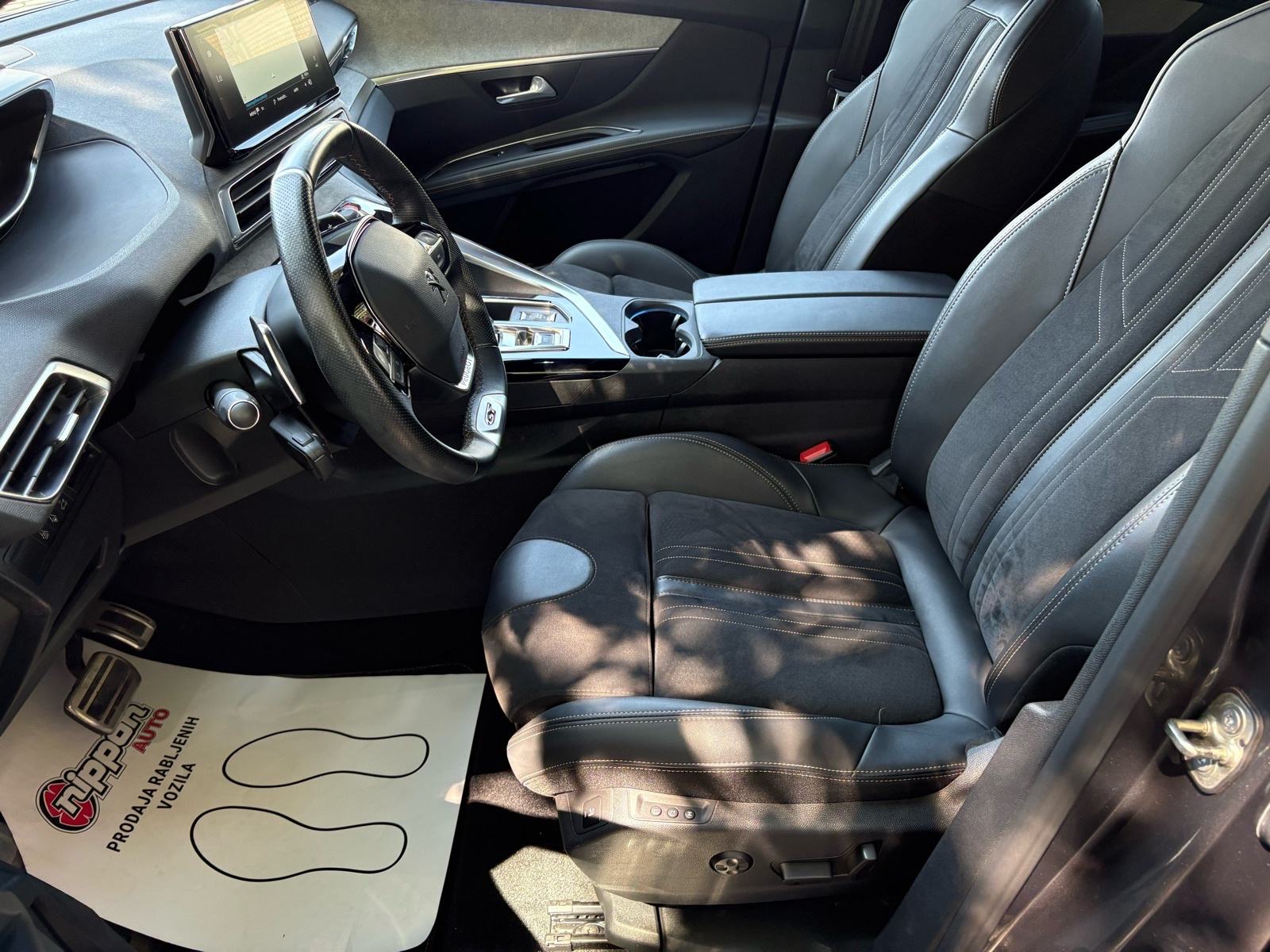 Peugeot 3008 1,5 BlueHDI GT-Line KLIMA - SERVISNA - LEASING, fotografija 12
