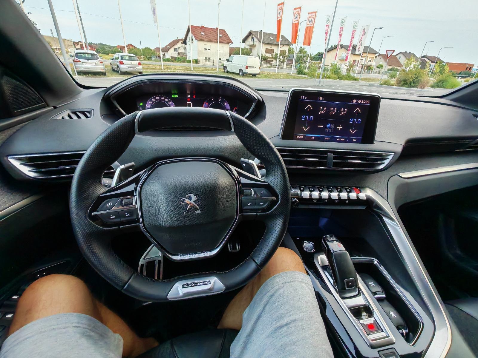 Peugeot 3008 1,5 BlueHDI Automatik GT-LINE,NOVI LANAC, fotografija 17