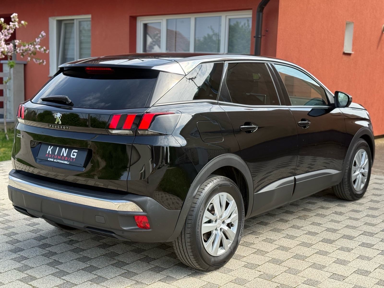 Peugeot 3008 1,5 BlueHDI ** PROMIJENJEN LANAC** LEASING 220€/ 60 mj.*, fotografija 5