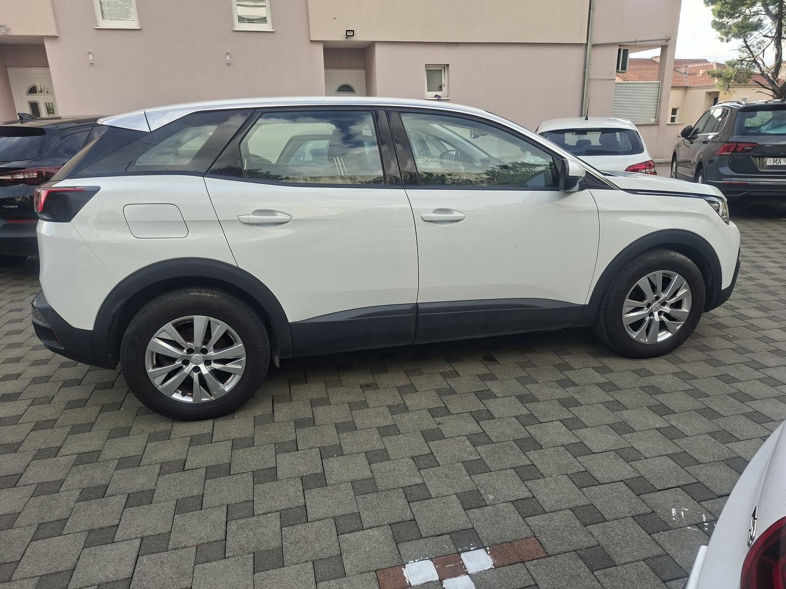 Peugeot 3008 1,5 BlueHDI LED VIRTUAL U PDV-U, fotografija 9