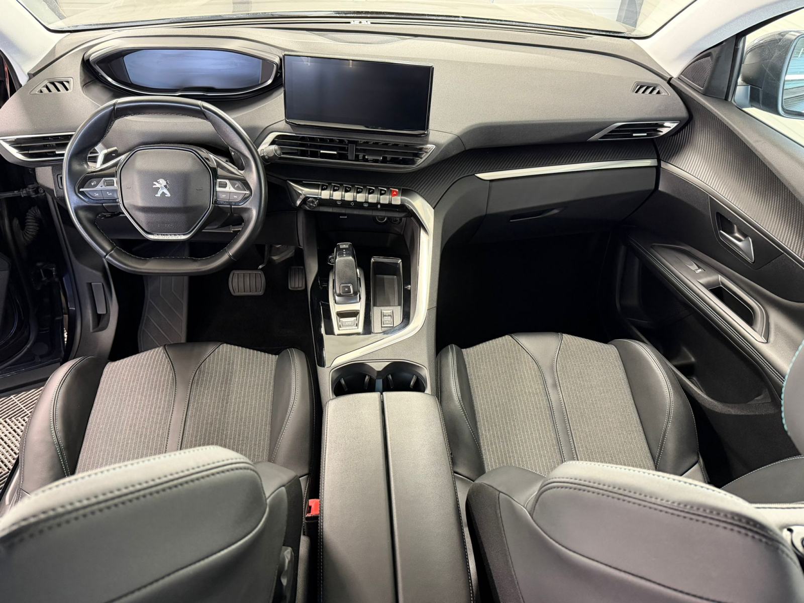 Peugeot 3008 1,5 BlueHDI--NAVI--KAMERA--ALLURE--VIRTUAL--LED, fotografija 12
