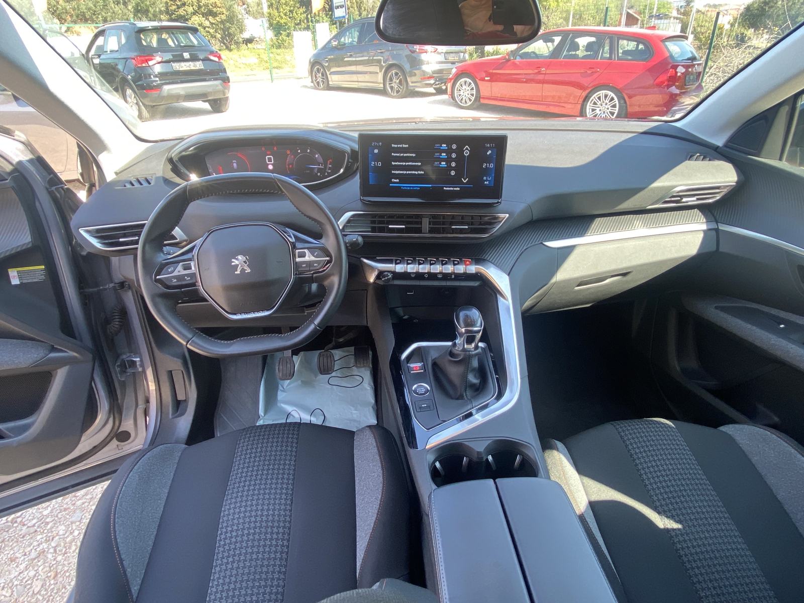 Peugeot 3008 1,5 BlueHDi** 9 EUR/DAN**, fotografija 8