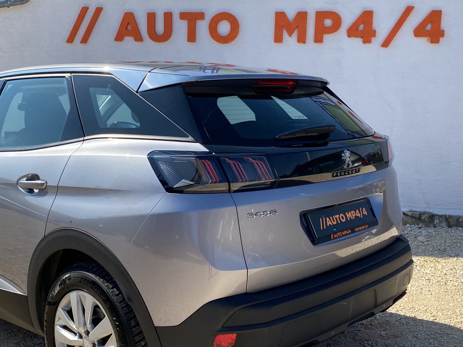Peugeot 3008 1,5 BlueHDi** 9 EUR/DAN**, fotografija 4
