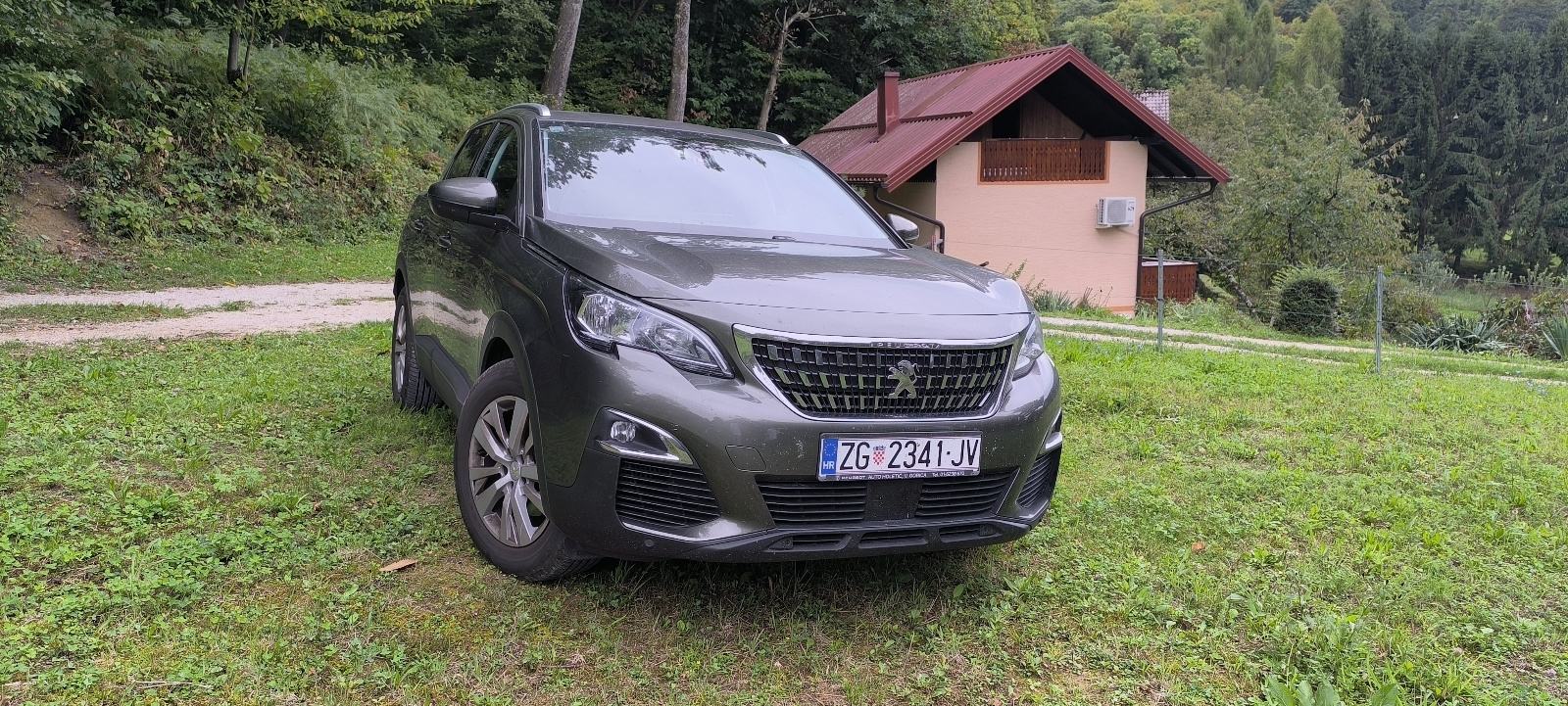 Peugeot 3008 1,5 BlueHDI Automatik HR AUTO 1.VL. VELIKI I MALI SERVIS, fotografija 8
