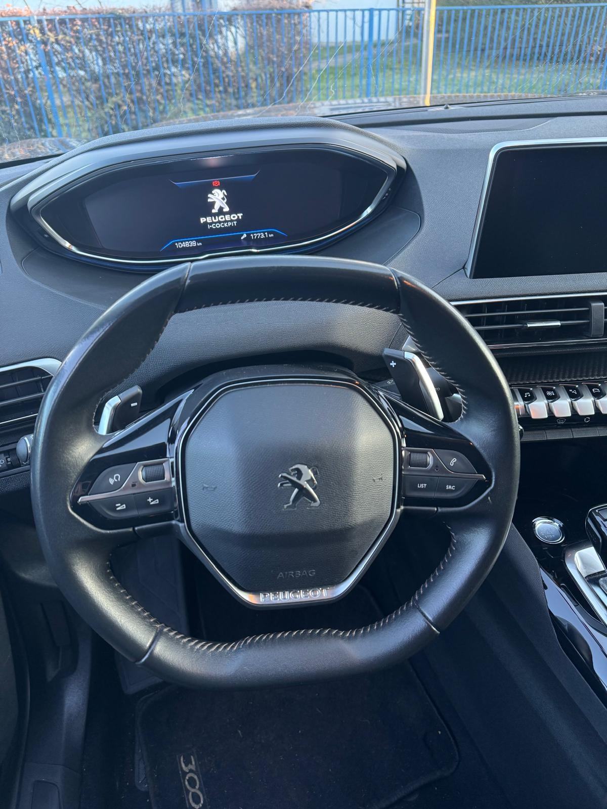 Peugeot 3008 1,5 BlueHDI Automatik HR AUTO 1.VL. VELIKI I MALI SERVIS, fotografija 2