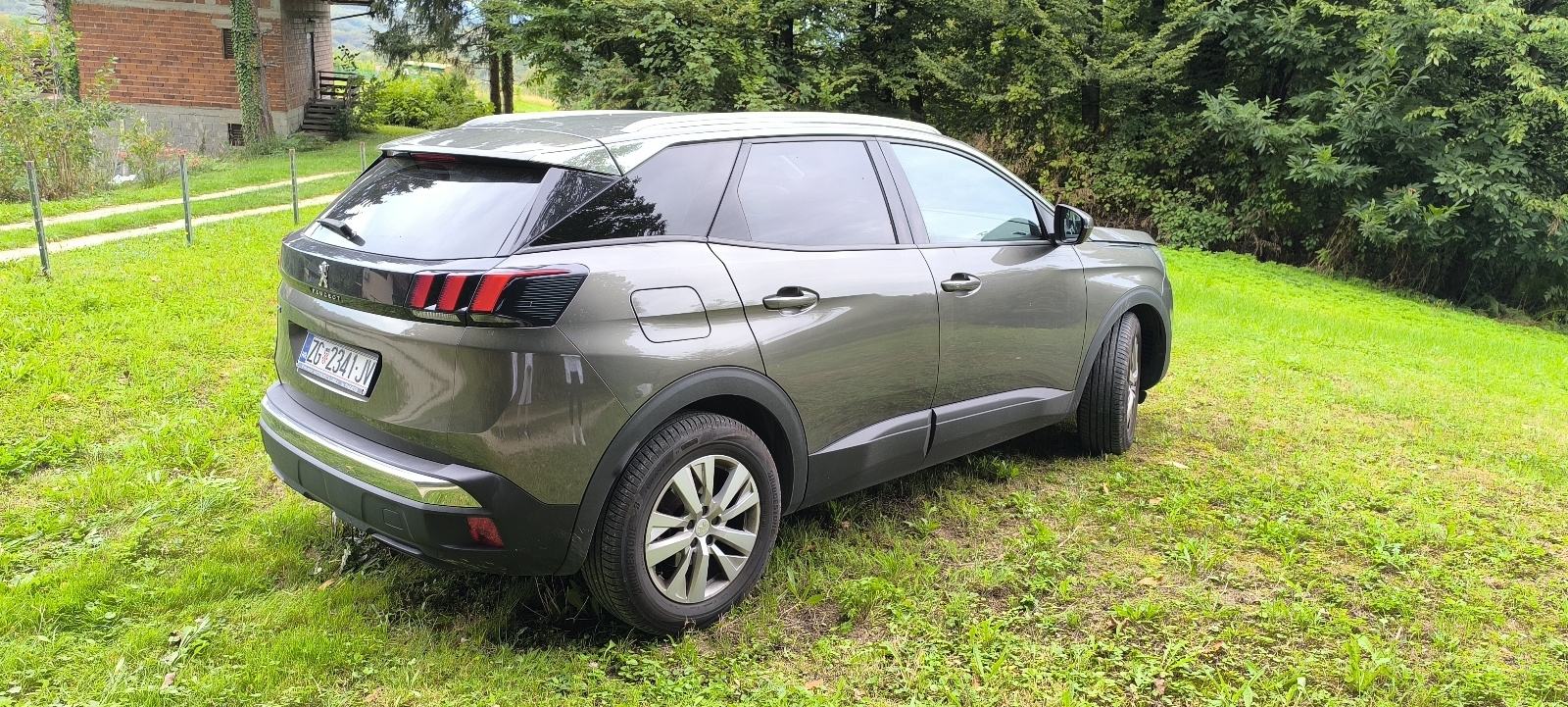 Peugeot 3008 1,5 BlueHDI Automatik HR AUTO 1.VL. VELIKI I MALI SERVIS, fotografija 11