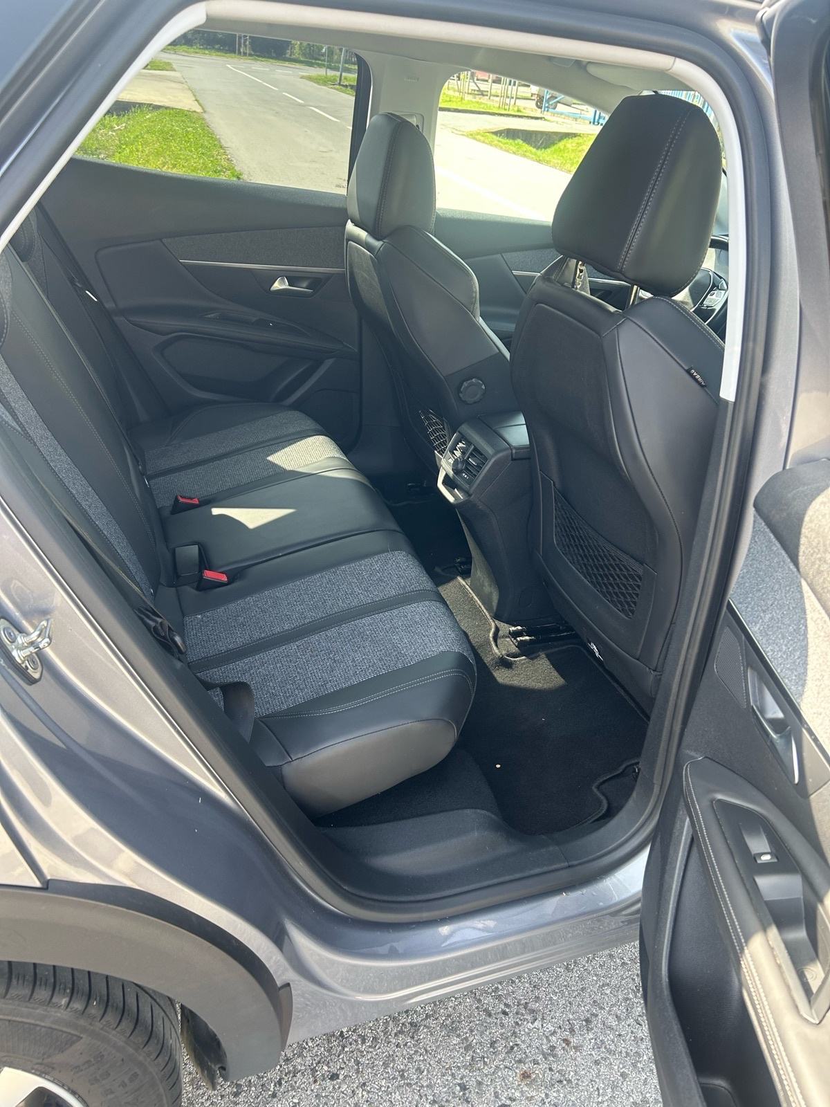 Peugeot 3008 1,5 BlueHDI, fotografija 8