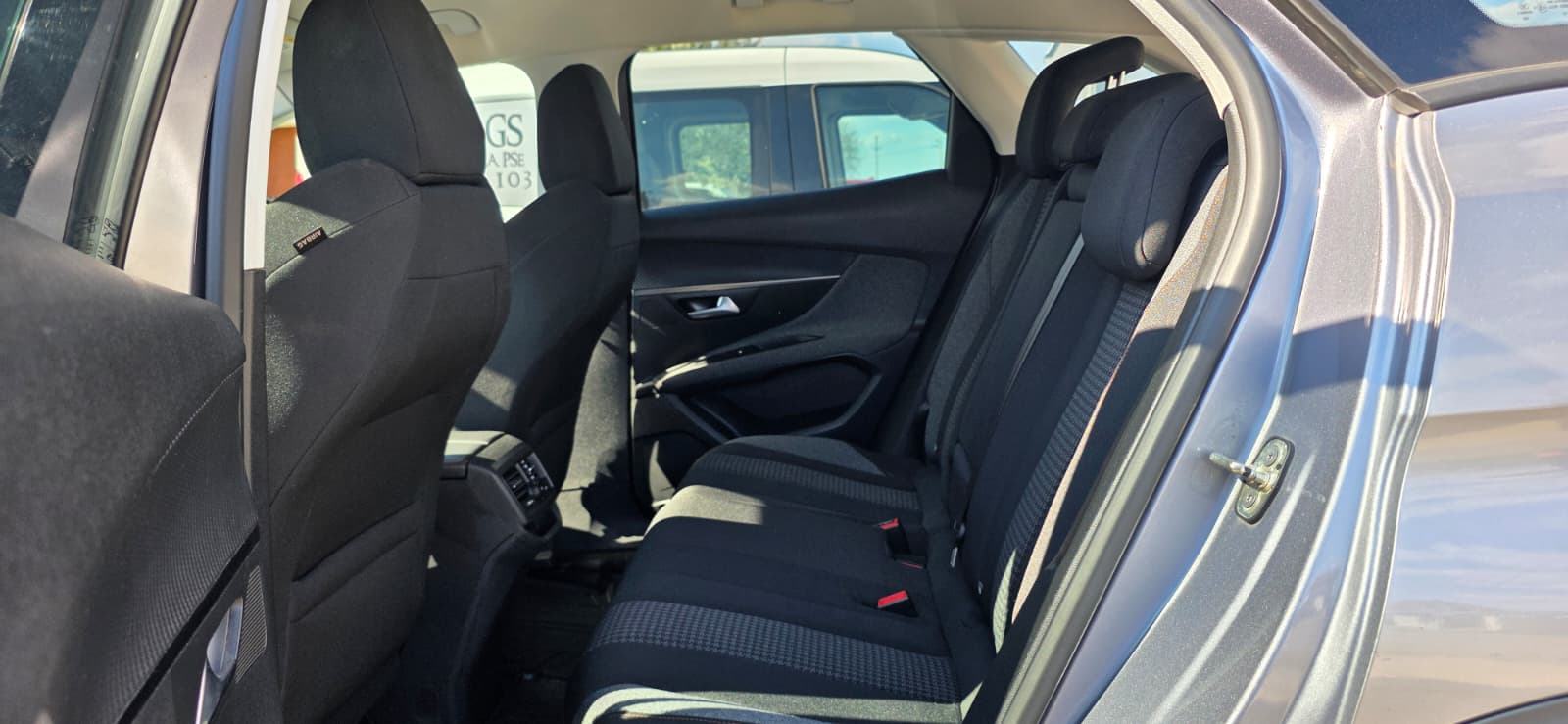 Peugeot 3008 1,5 BlueHDI, fotografija 12