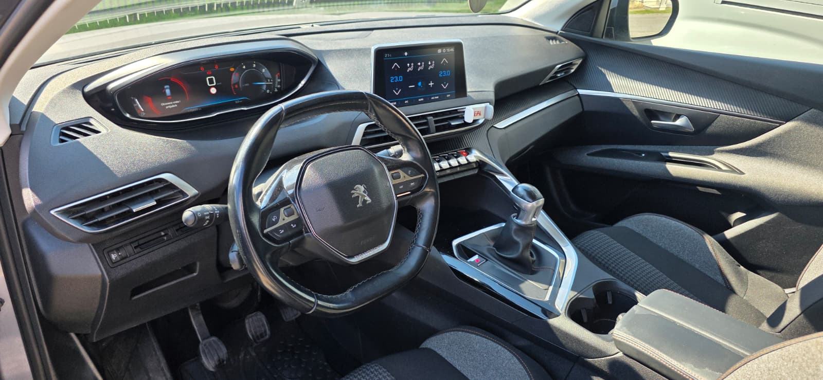 Peugeot 3008 1,5 BlueHDI, fotografija 9
