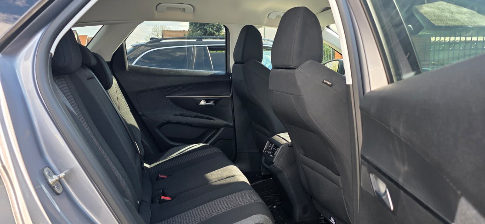 Peugeot 3008 1,5 BlueHDI, fotografija 13