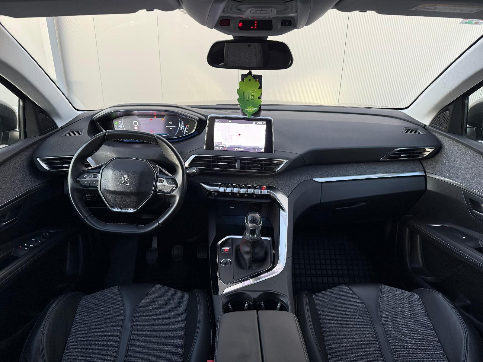 PEUGEOT 3008 1,5 HDI☆ALLURE☆PANORAMA☆VIRTUAL COCKPIT☆AMBIENT LIGHT☆, fotografija 13