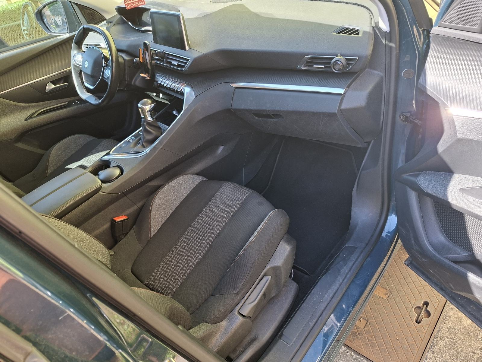 PEUGEOT 3008 1.5 BlueHDi 130 KS ACTIVE | 2021. | 1. vlasnik, fotografija 6