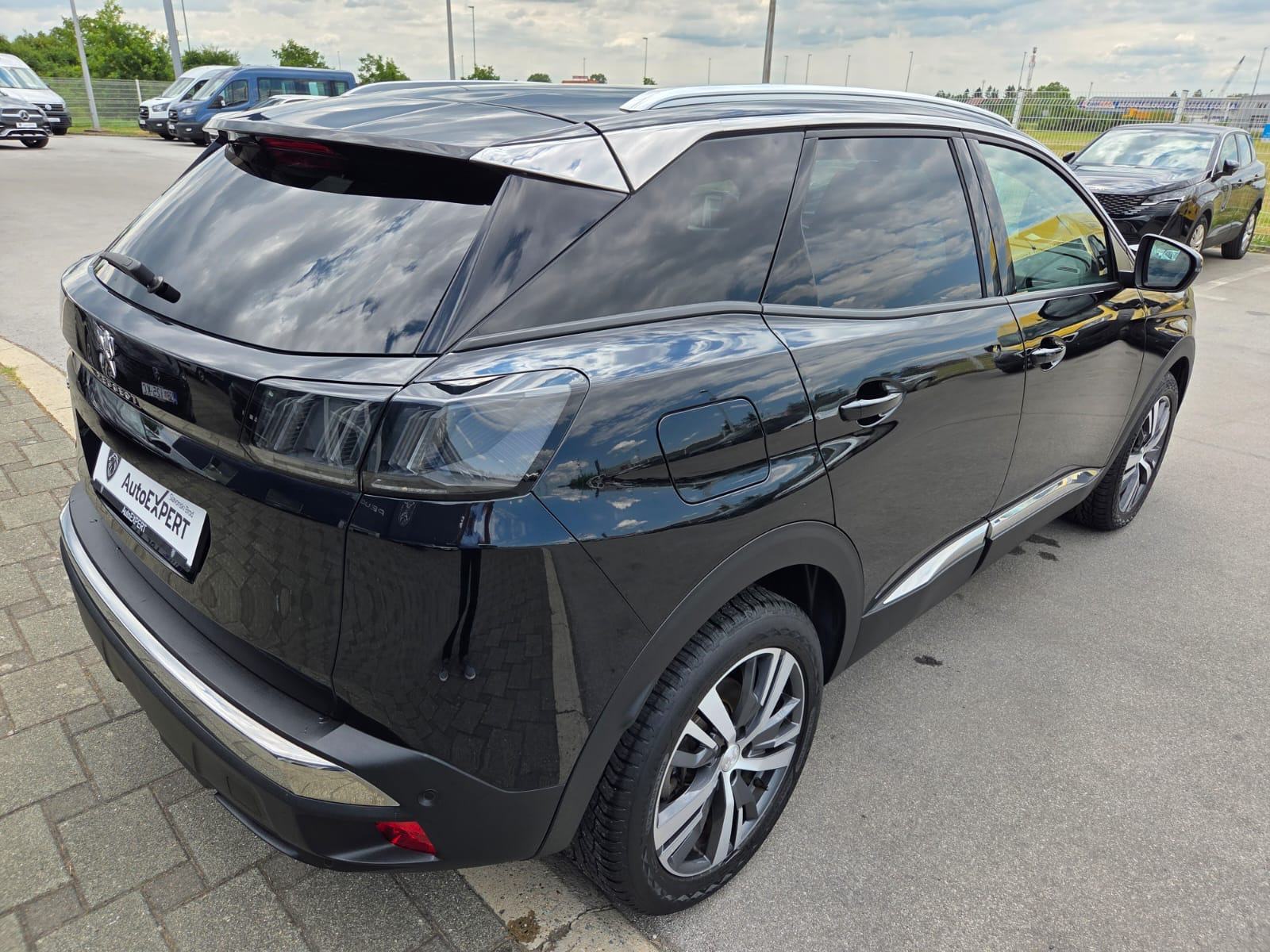 PEUGEOT 3008 1,5 BlueHDI 130 KS,ALLURE,NAVIGACIJ.KAMERE,SAMO 25 000 KM, fotografija 10