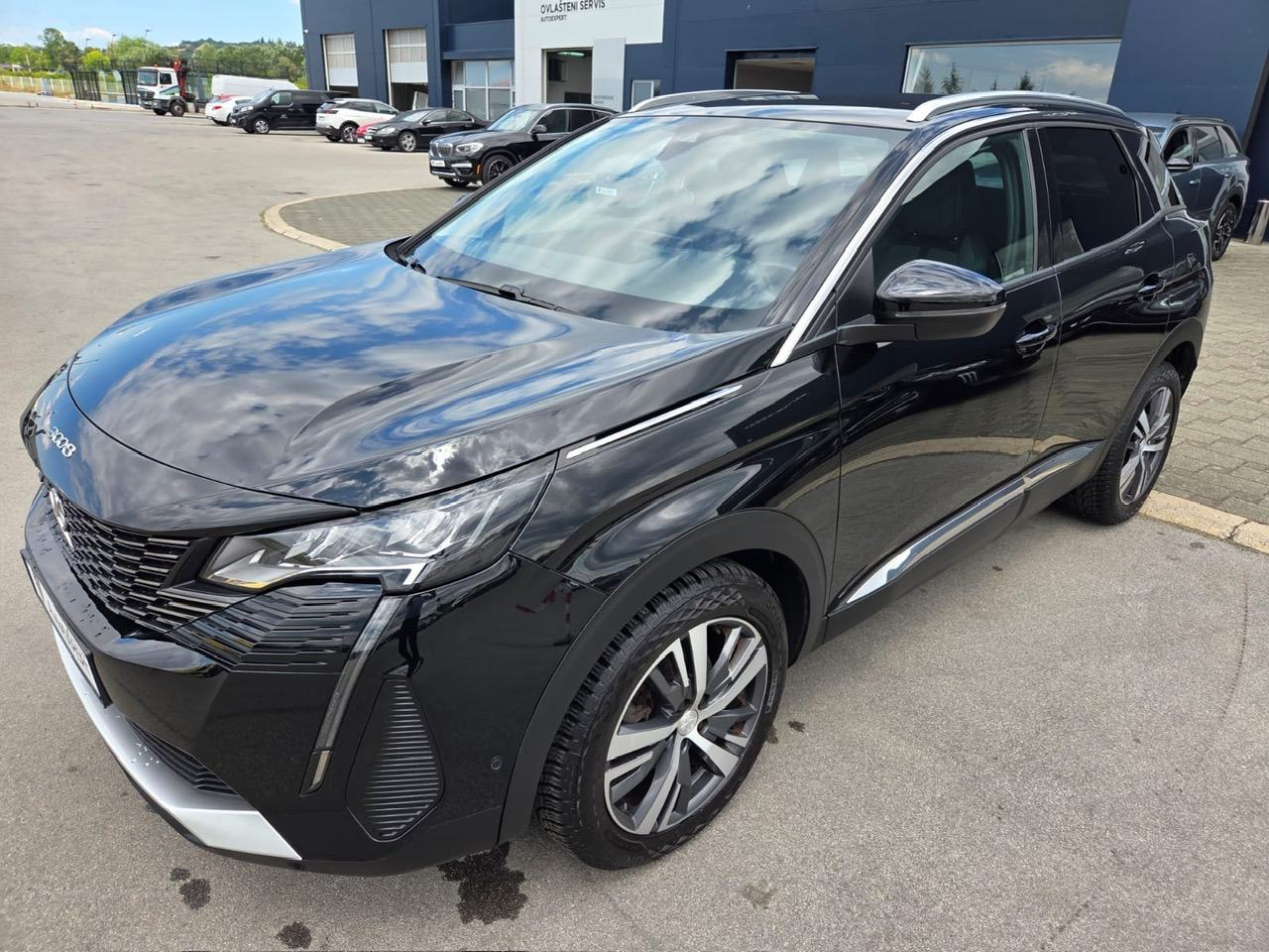PEUGEOT 3008 1,5 BlueHDI 130 KS,ALLURE,NAVIGACIJ.KAMERE,SAMO 25 000 KM, fotografija 4