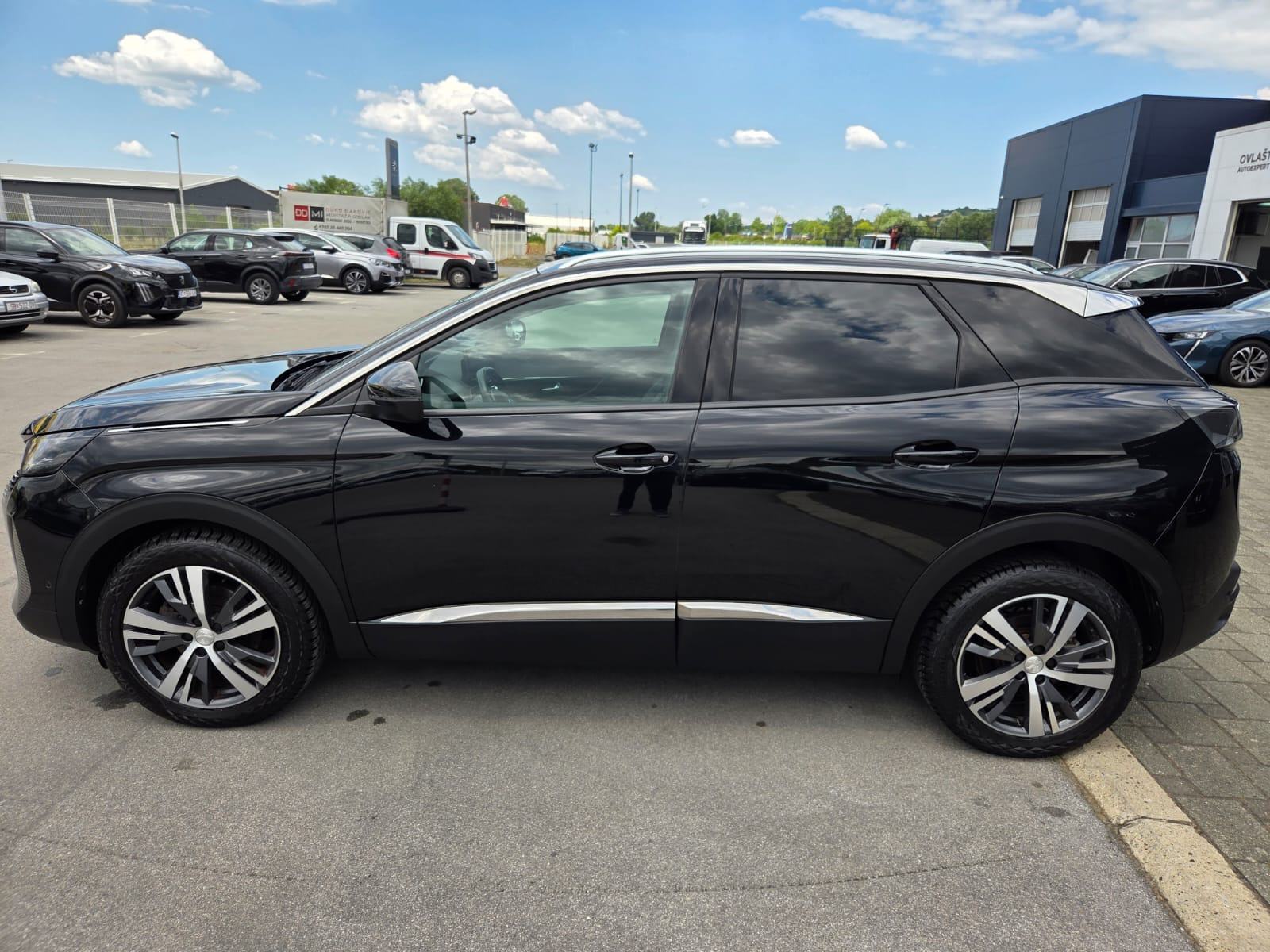 PEUGEOT 3008 1,5 BlueHDI 130 KS,ALLURE,NAVIGACIJ.KAMERE,SAMO 25 000 KM, fotografija 5