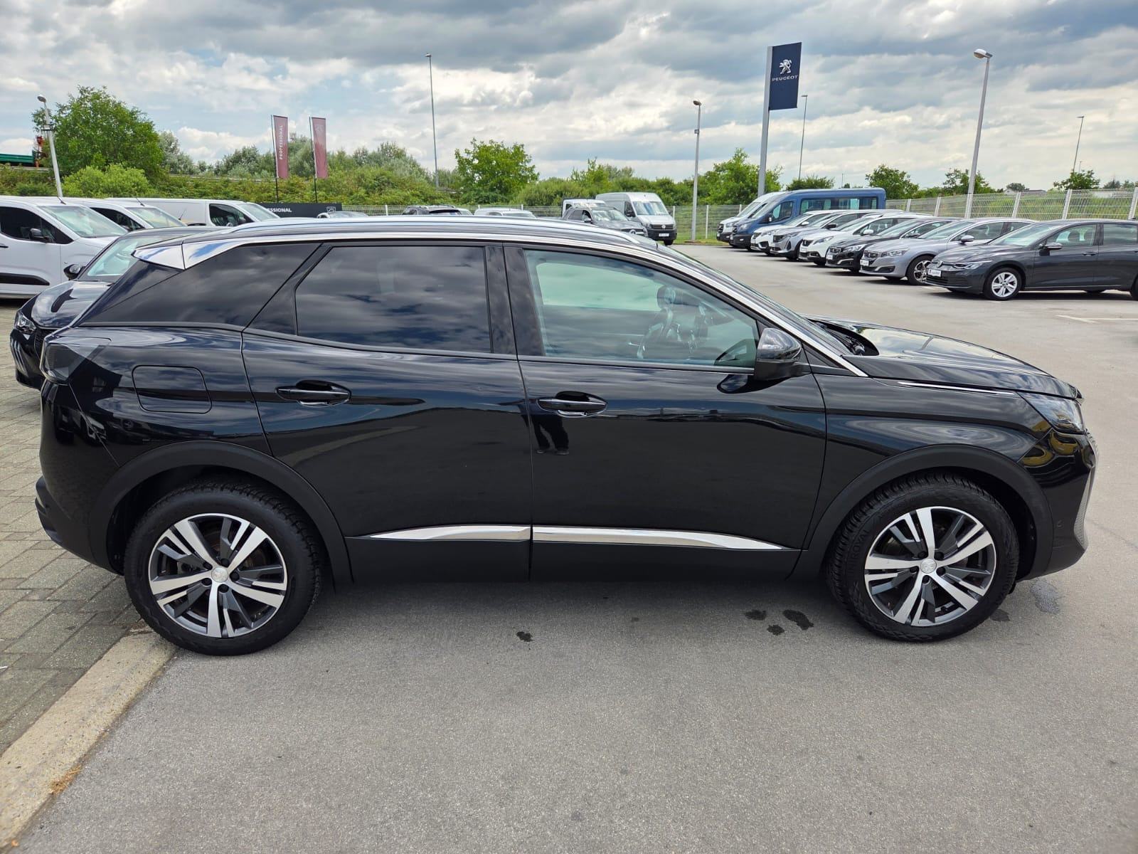 PEUGEOT 3008 1,5 BlueHDI 130 KS,ALLURE,NAVIGACIJ.KAMERE,SAMO 25 000 KM, fotografija 11