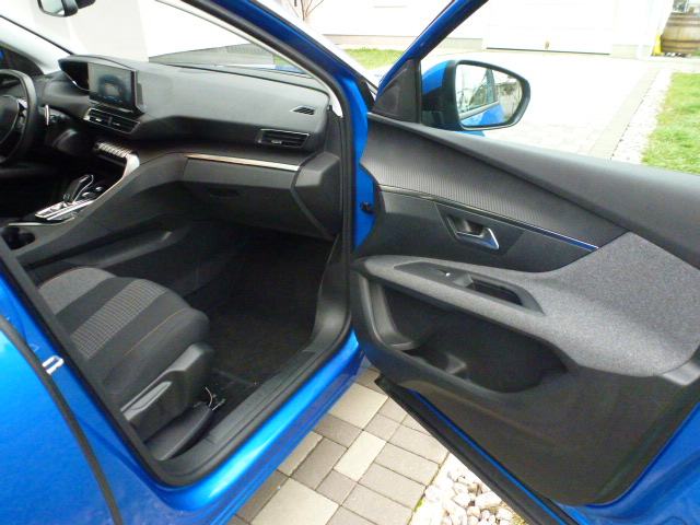 Peugeot 3008 1,5 BlueHDI, fotografija 14