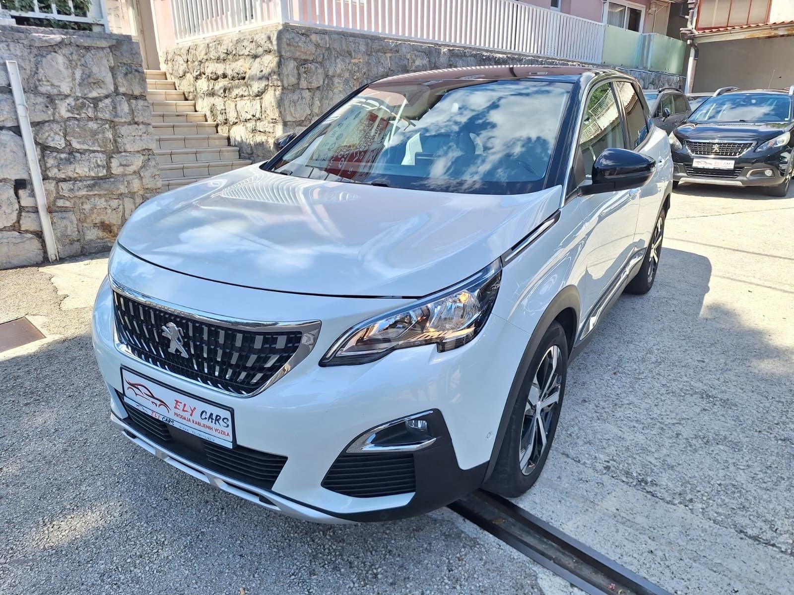 Peugeot 3008 1,5 BlueHDI 130KS ALLUR /LED/NAVIGACIJA, fotografija 2