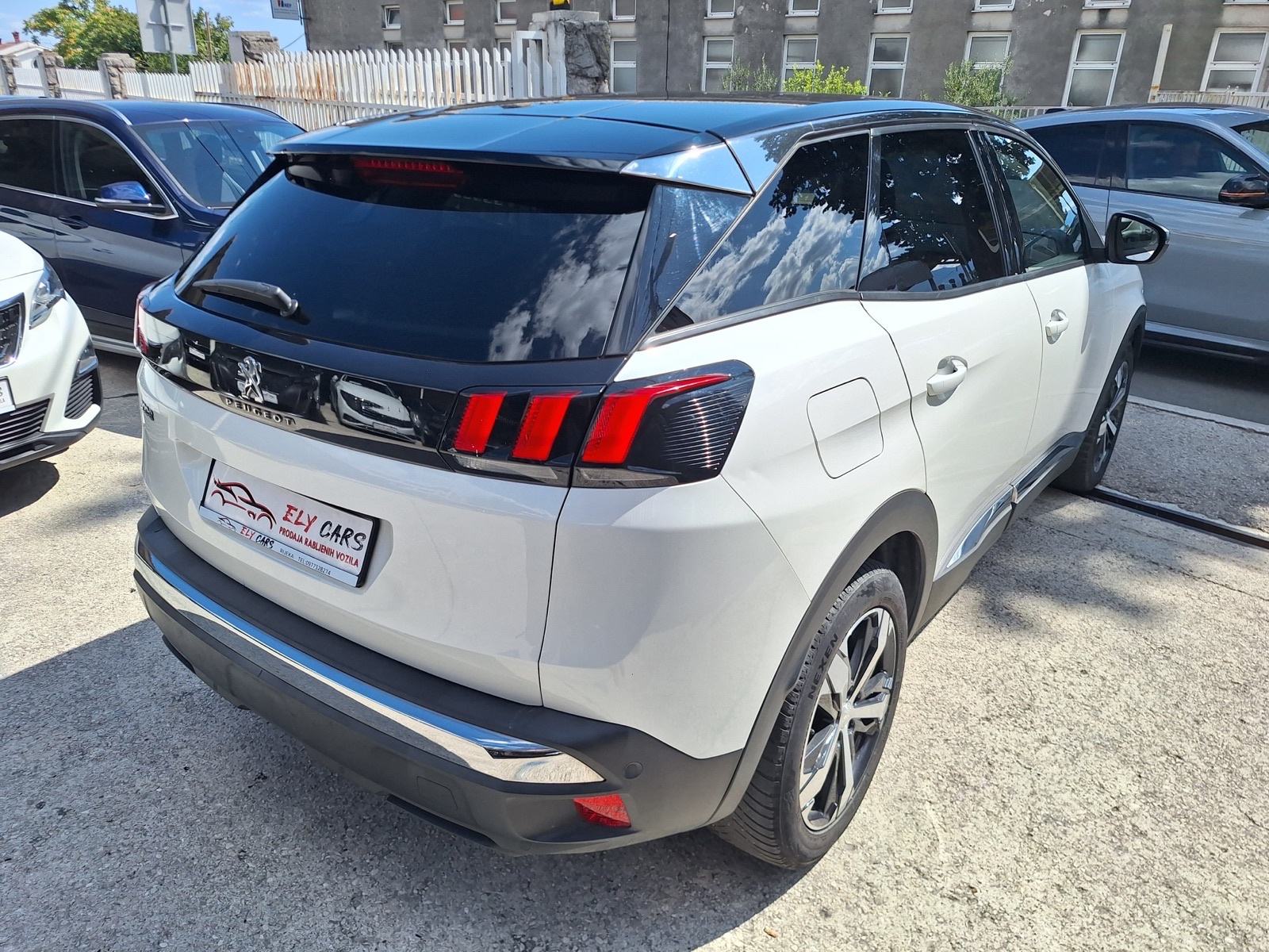 Peugeot 3008 1,5 BlueHDI 130KS ALLUR /LED/NAVIGACIJA, fotografija 5