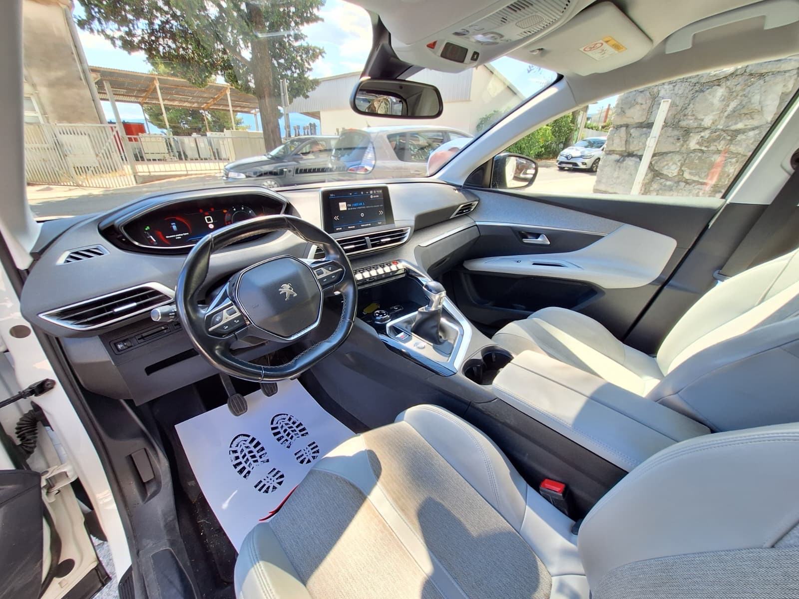 Peugeot 3008 1,5 BlueHDI 130KS ALLUR /LED/NAVIGACIJA, fotografija 12