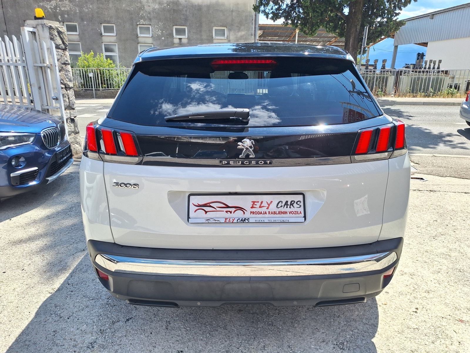 Peugeot 3008 1,5 BlueHDI 130KS ALLUR /LED/NAVIGACIJA, fotografija 8