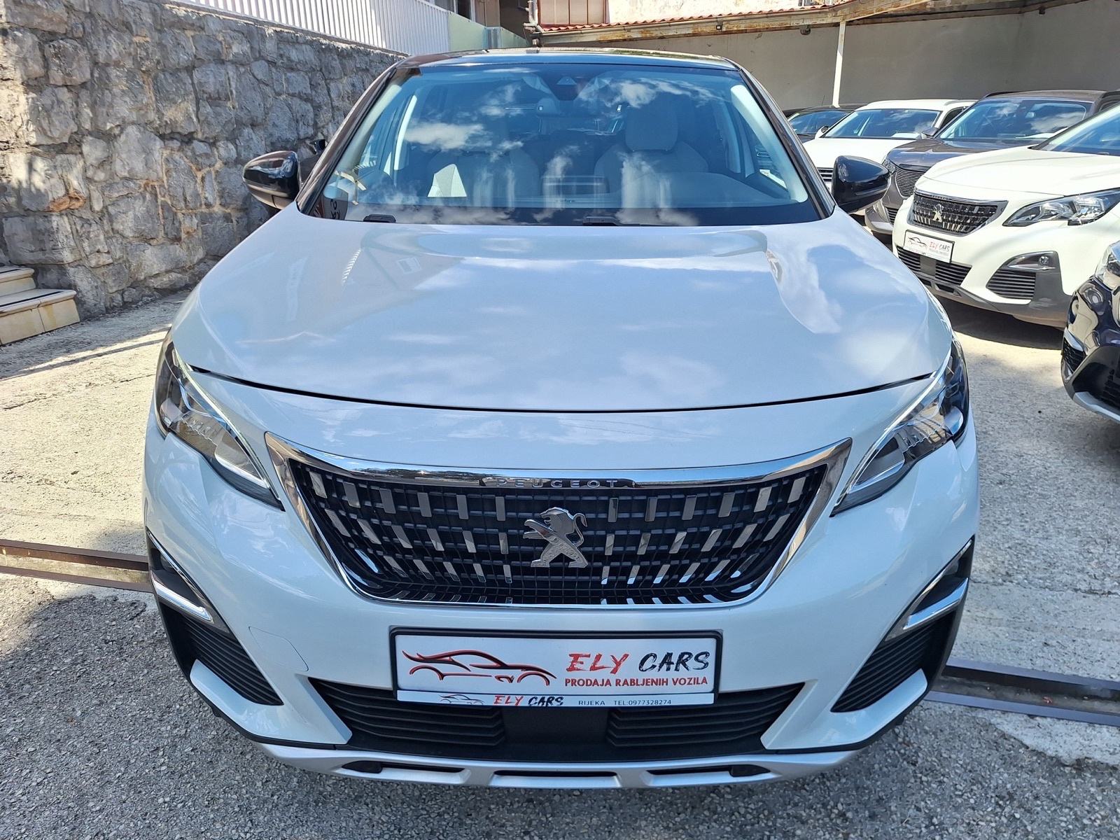 Peugeot 3008 1,5 BlueHDI 130KS ALLUR /LED/NAVIGACIJA, fotografija 9