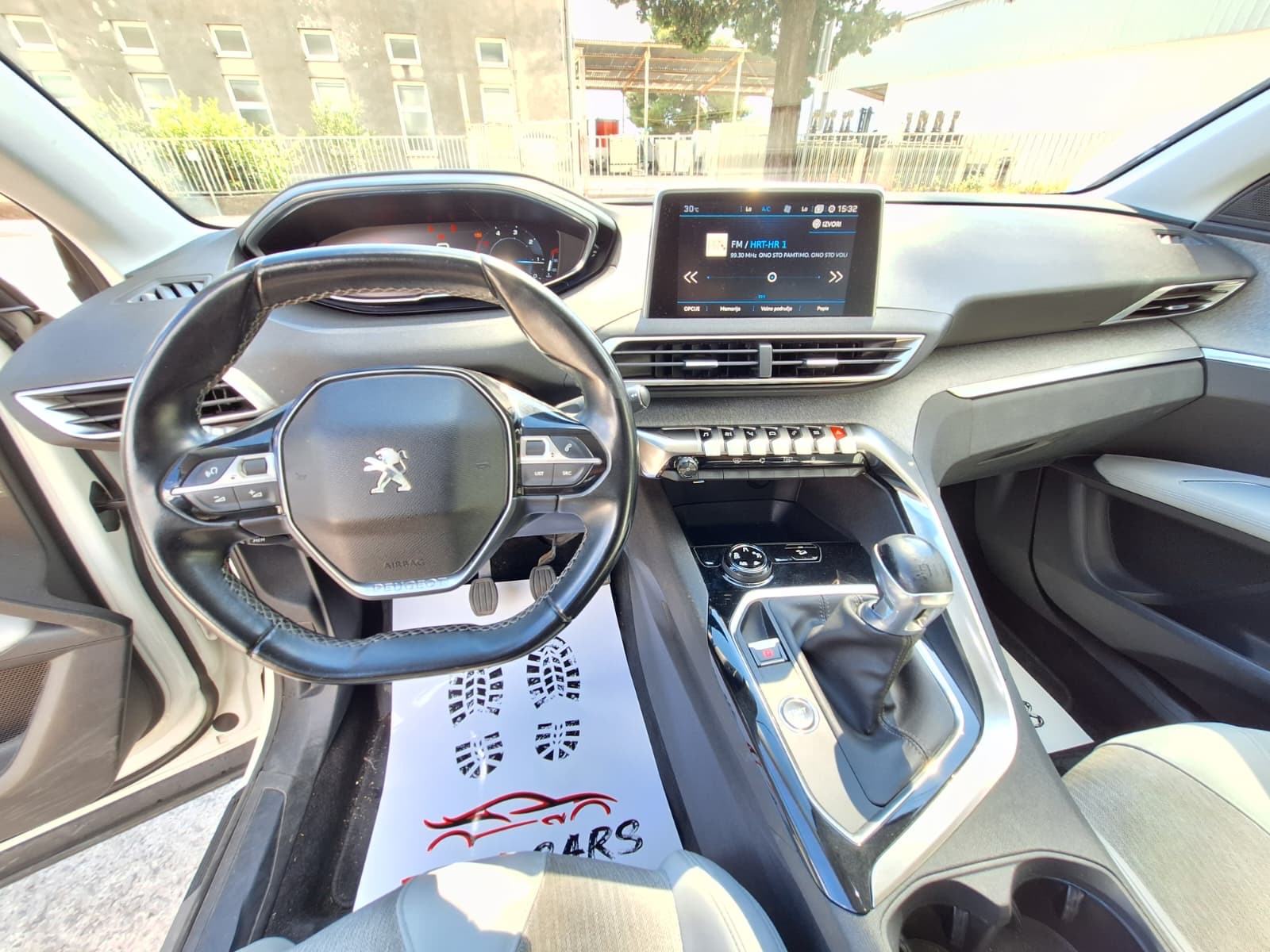 Peugeot 3008 1,5 BlueHDI 130KS ALLUR /LED/NAVIGACIJA, fotografija 14