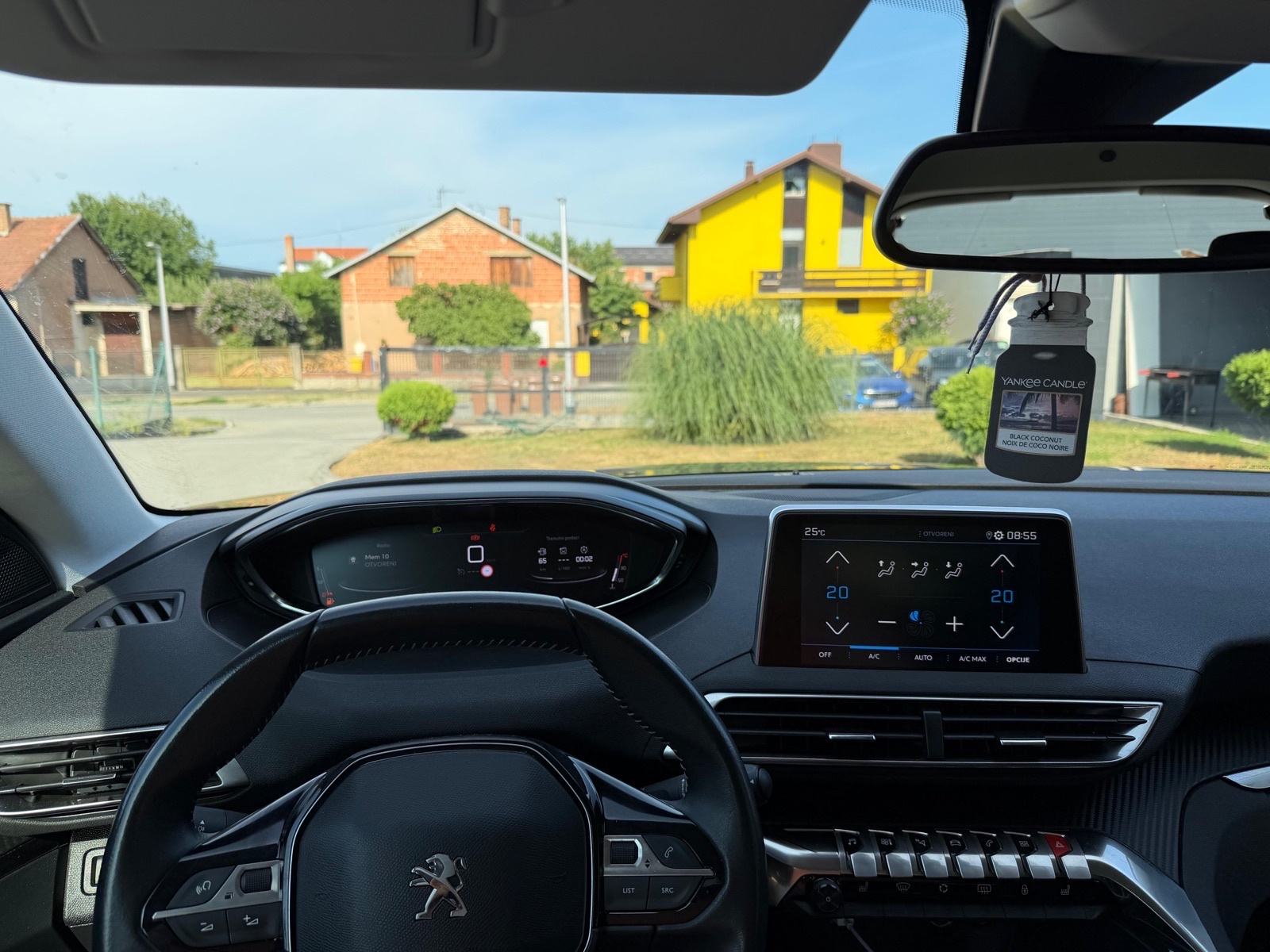 Peugeot 3008 1,5 BlueHDI, fotografija 9