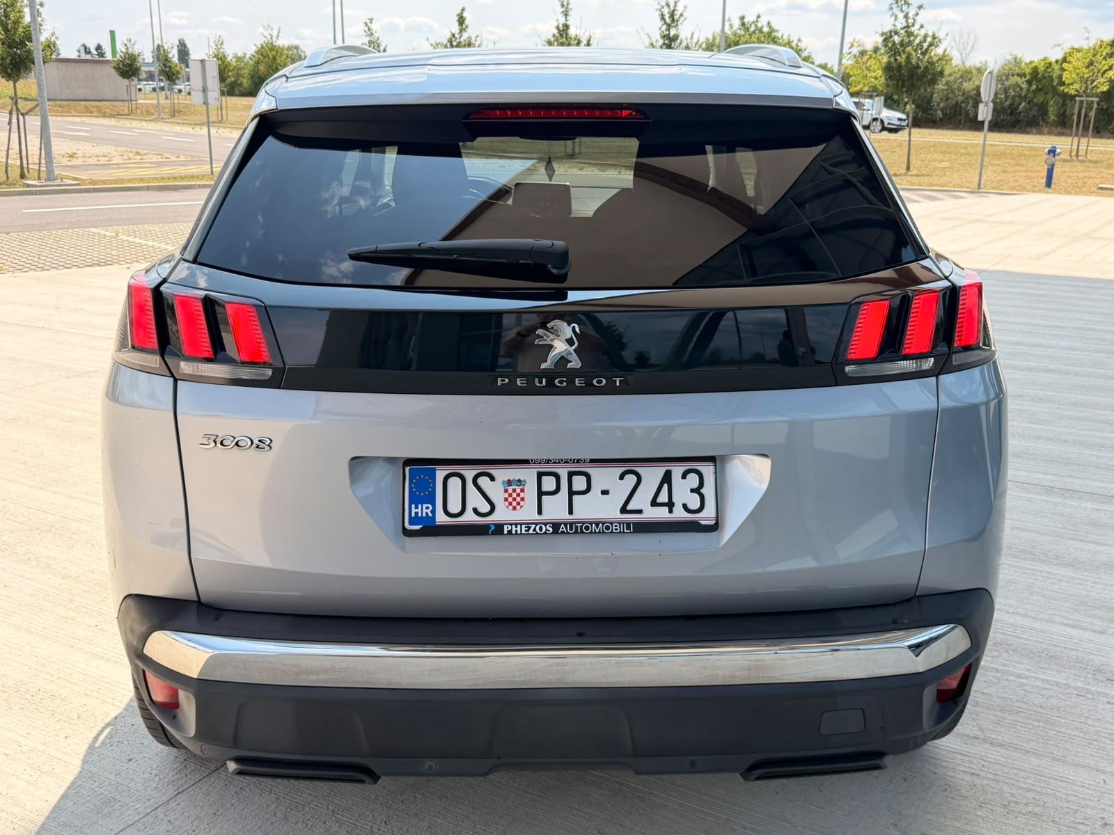 Peugeot 3008 1,5 BlueHDI, fotografija 6