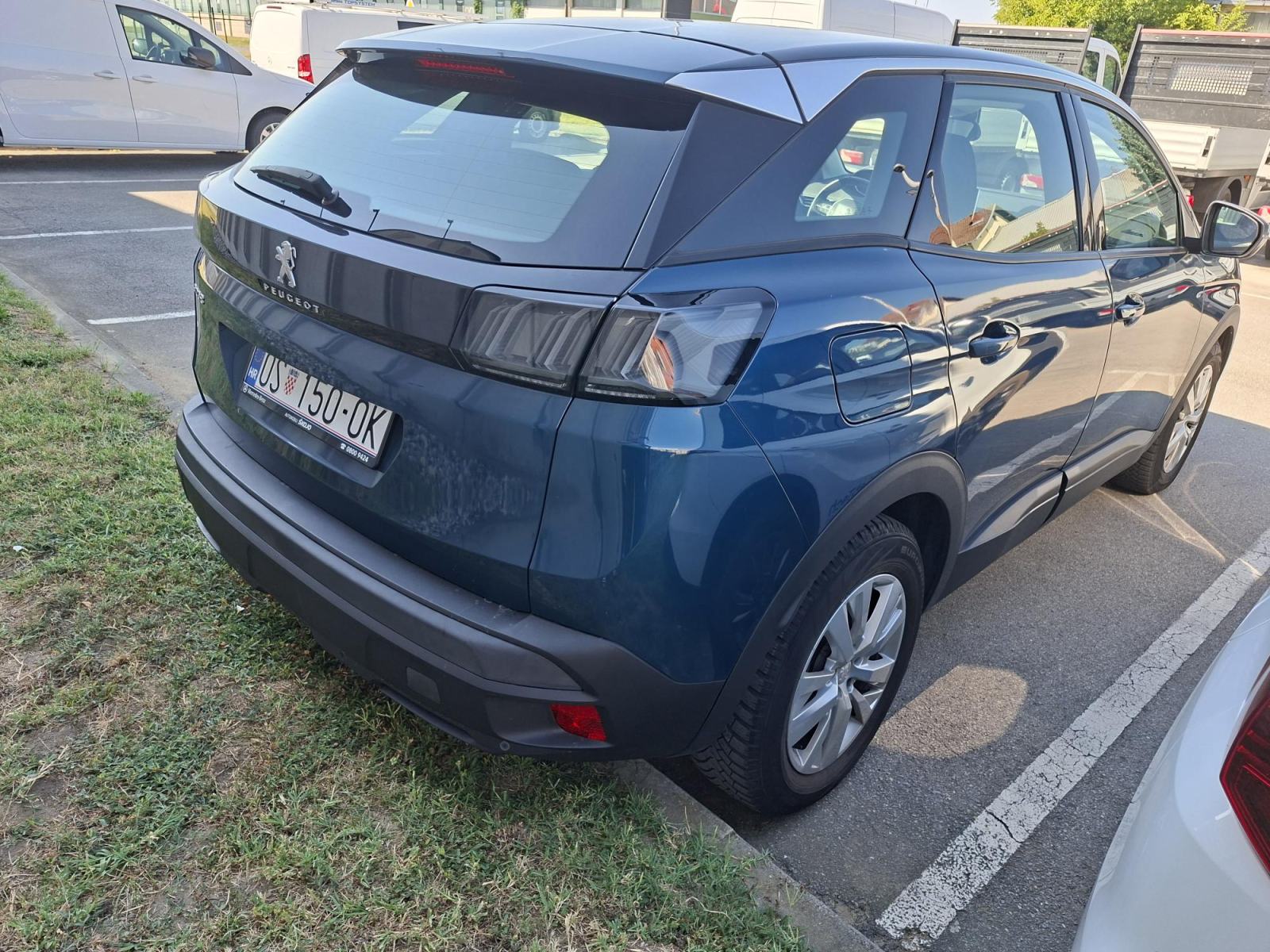 PEUGEOT 3008 1.5 BlueHDi 130 KS ACTIVE | 2021. | 1. vlasnik, fotografija 12
