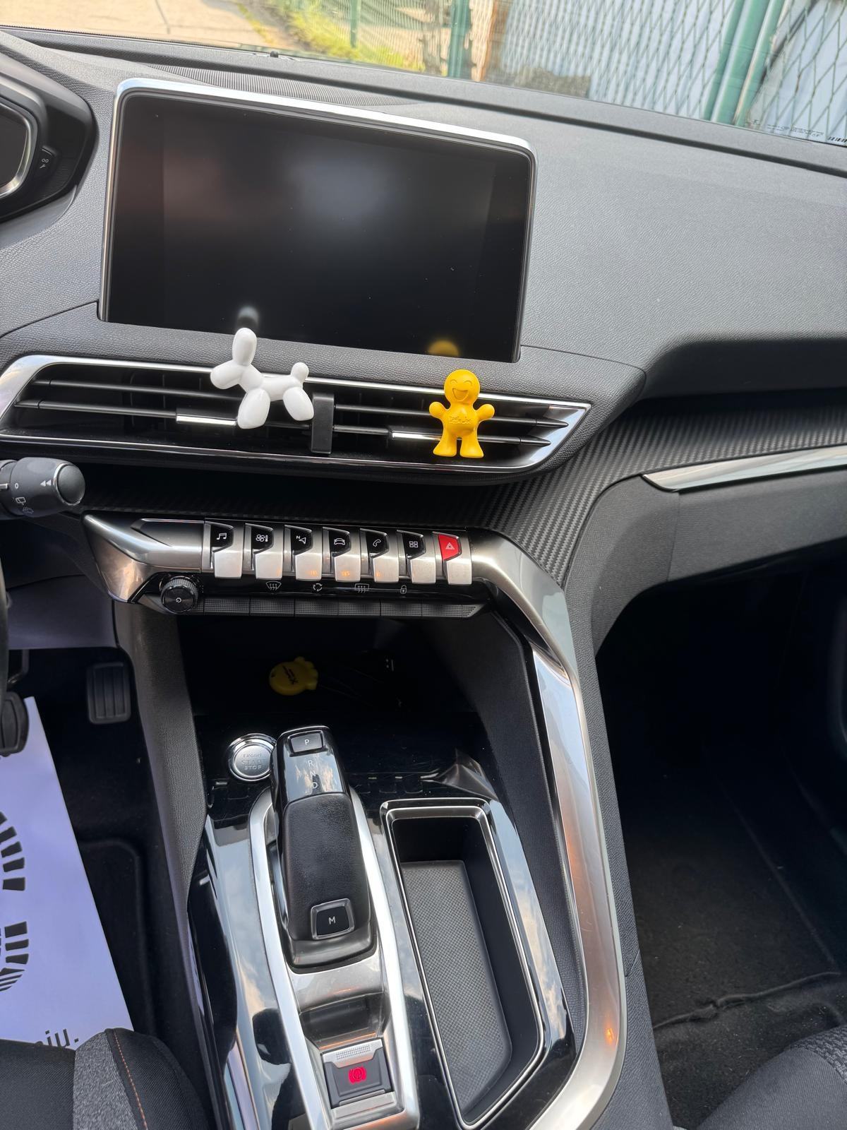 Peugeot 3008 1,5 BlueHDI Automatik HR AUTO 1.VL. VELIKI I MALI SERVIS, fotografija 17