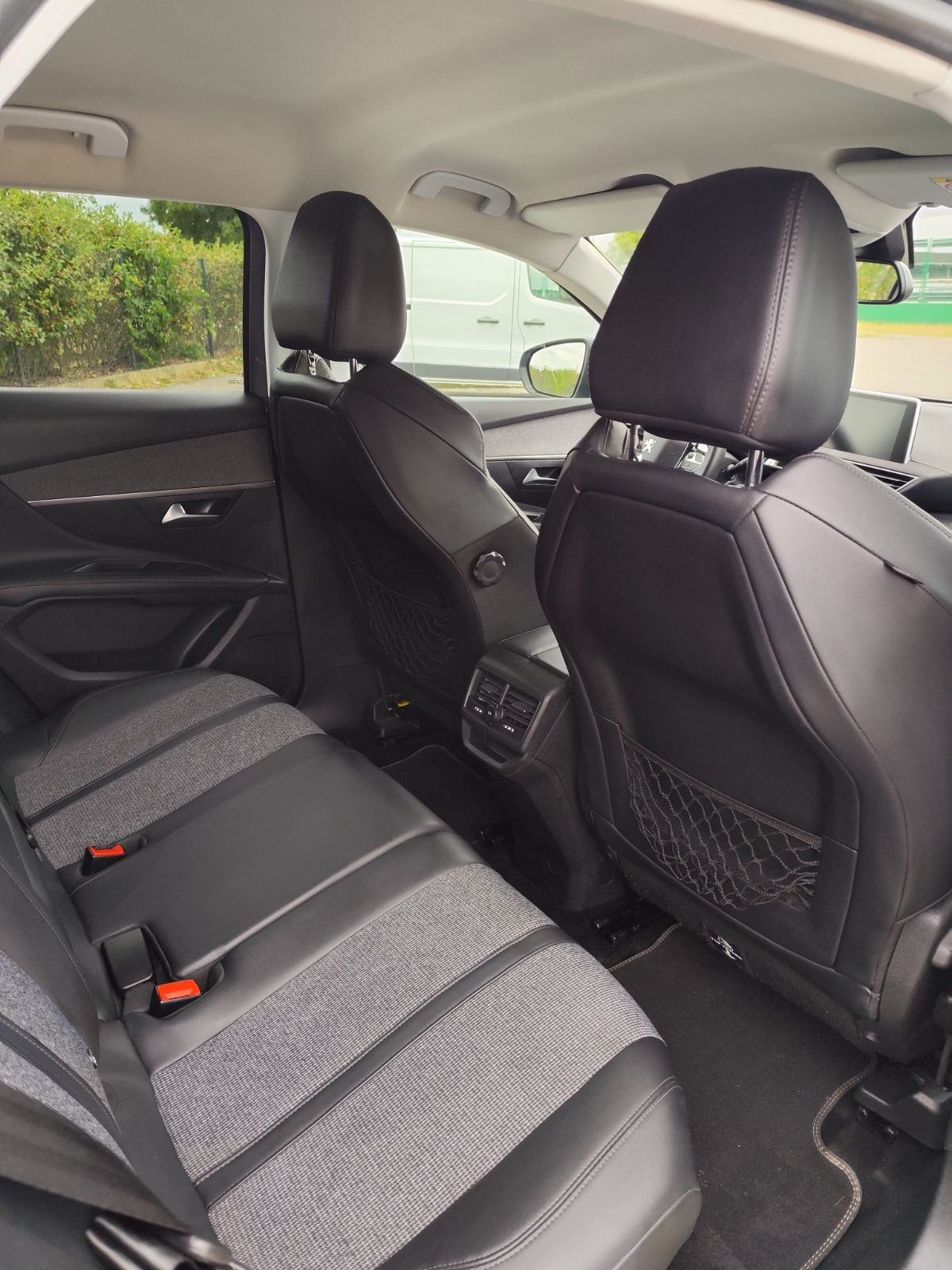 Peugeot 3008 1,5 BlueHDI, fotografija 18