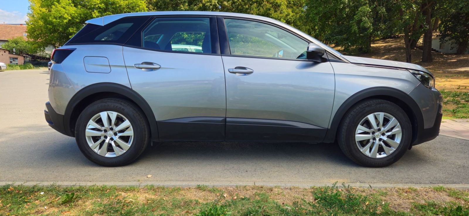 Peugeot 3008 1,5 BlueHDI-veliki servis odrađen-kasko-top stanje!, fotografija 3